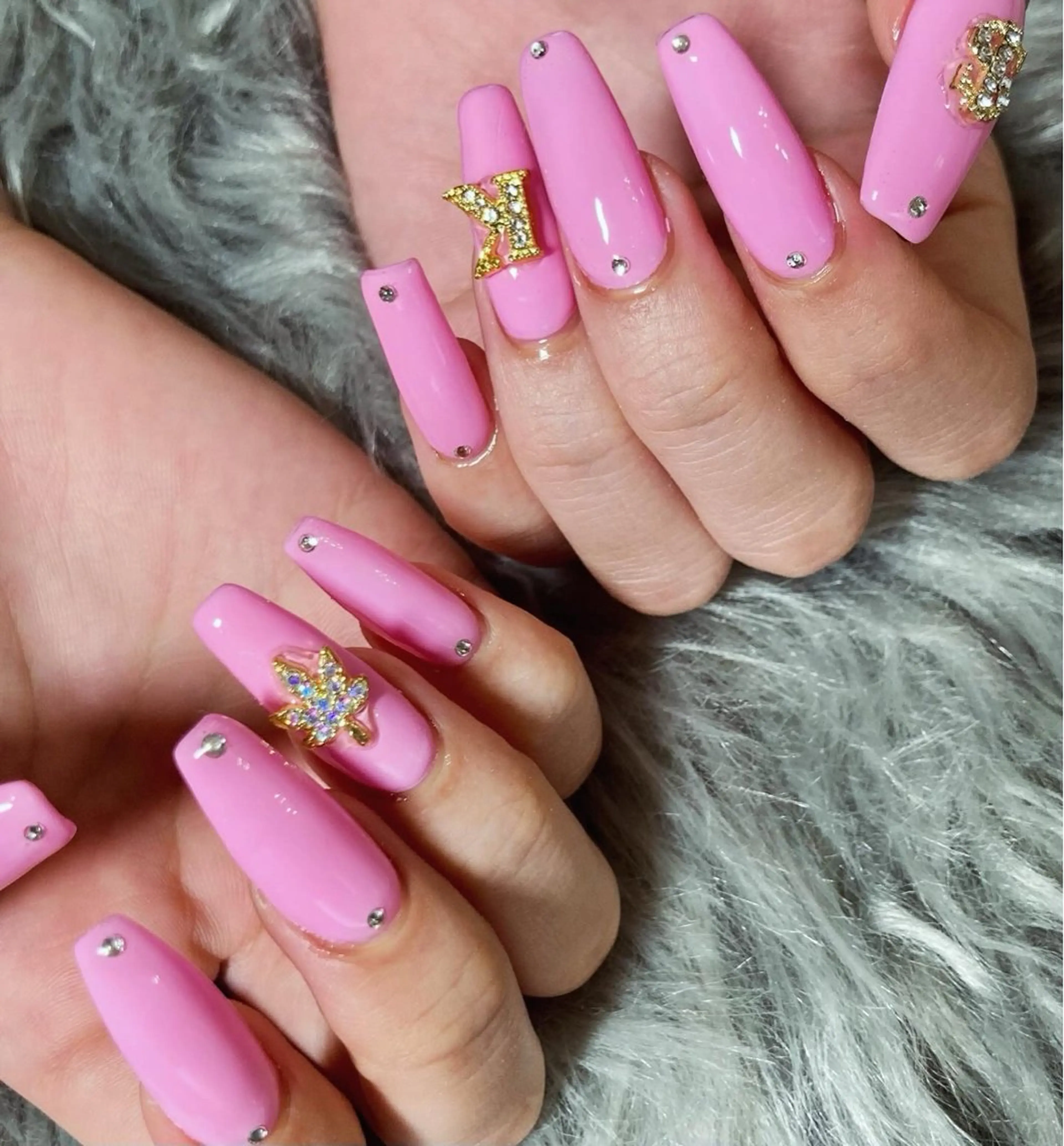 ネイル 長さ出し ストーンネイル salon 喜’s casaのネイルデザイン