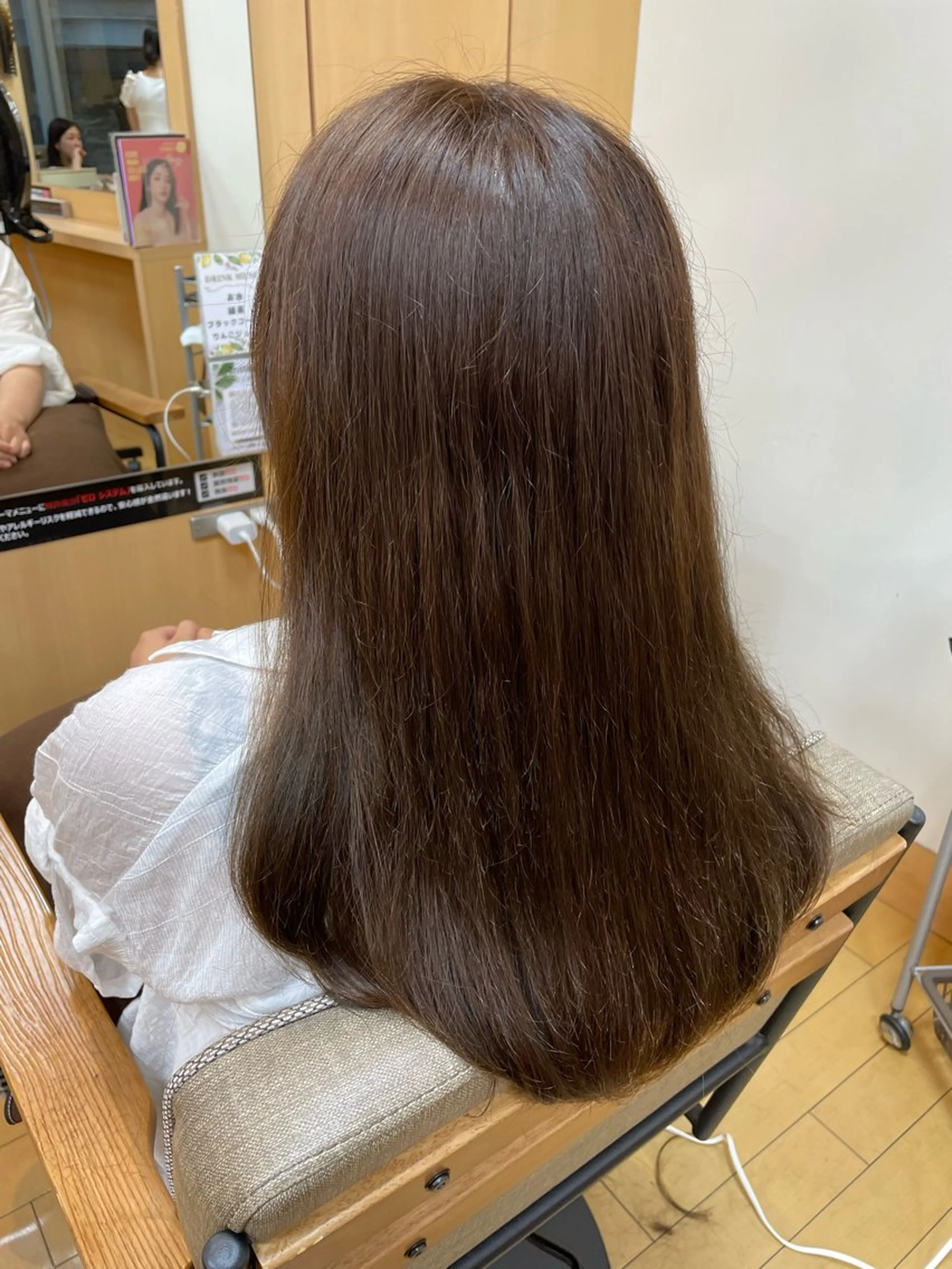 ロング カラー アッシュ ベージュカラー 透明感カラー ピンクカラー 韓国ヘア 🤍中西麻友🤍のヘアスタイル