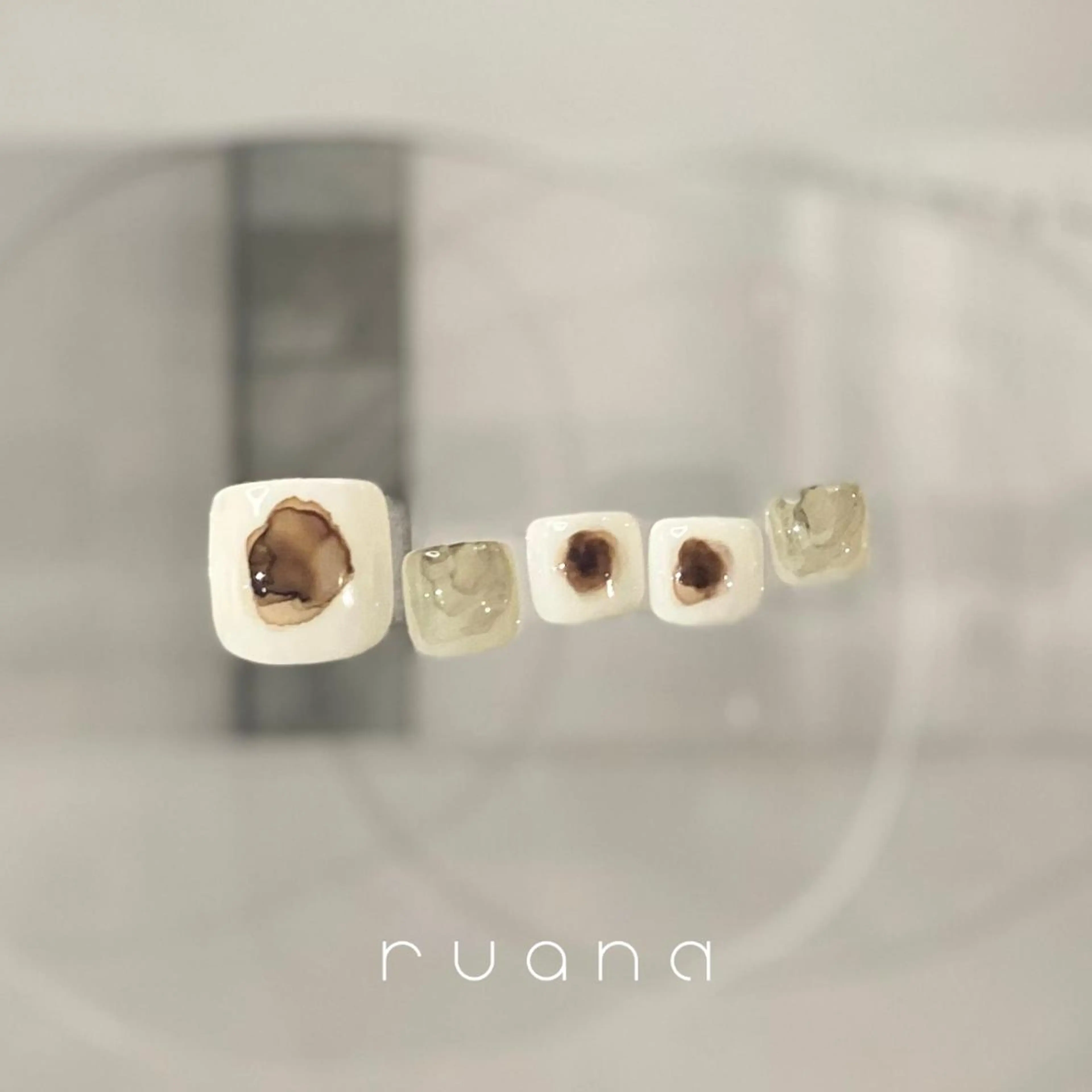 ネイル フットネイル ニュアンスネイル ニュアンスネイル🧡 rionaのネイルデザイン
