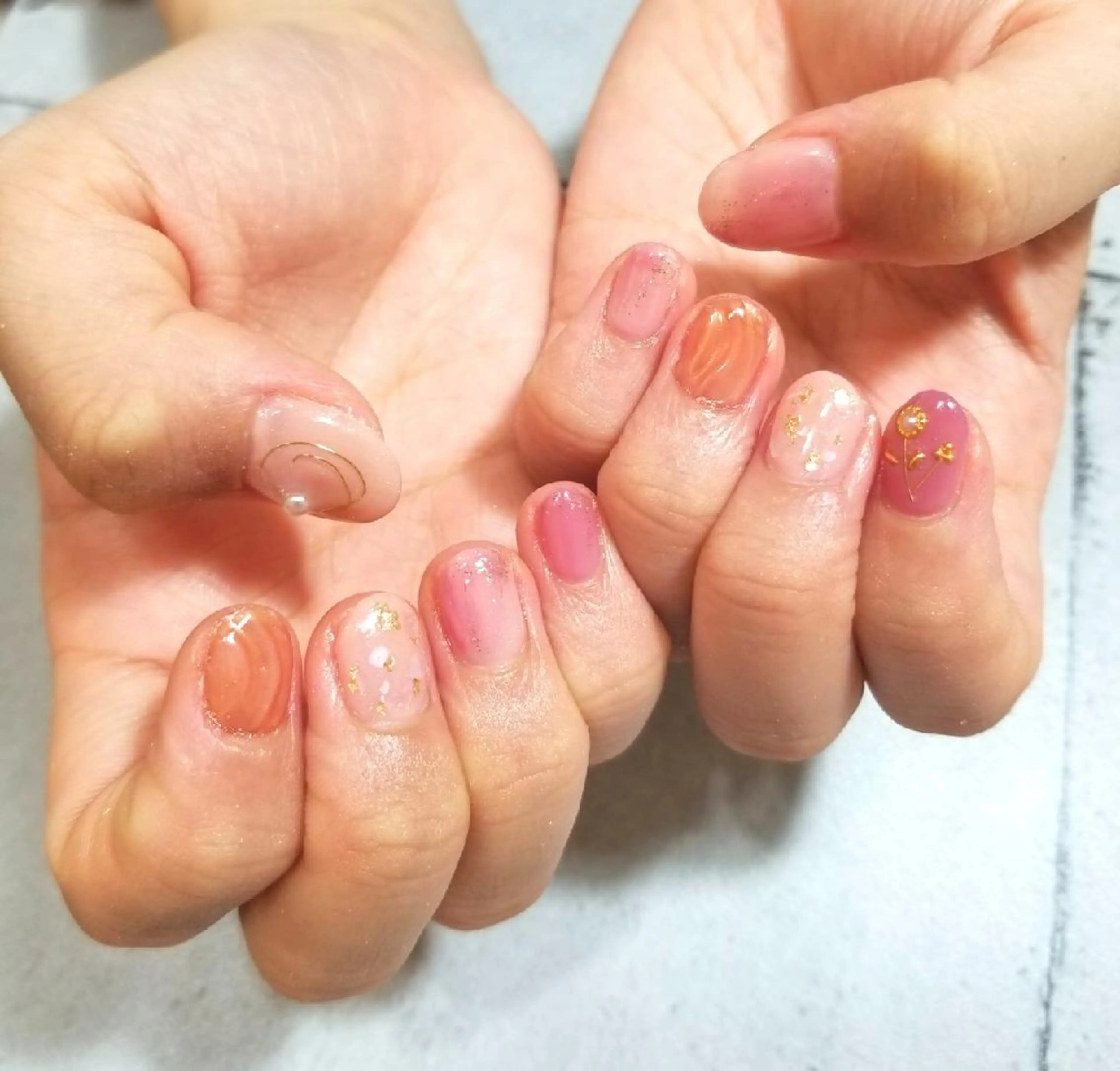 ネイル ニュアンスネイル nijiiro🌈 サトウのネイルデザイン