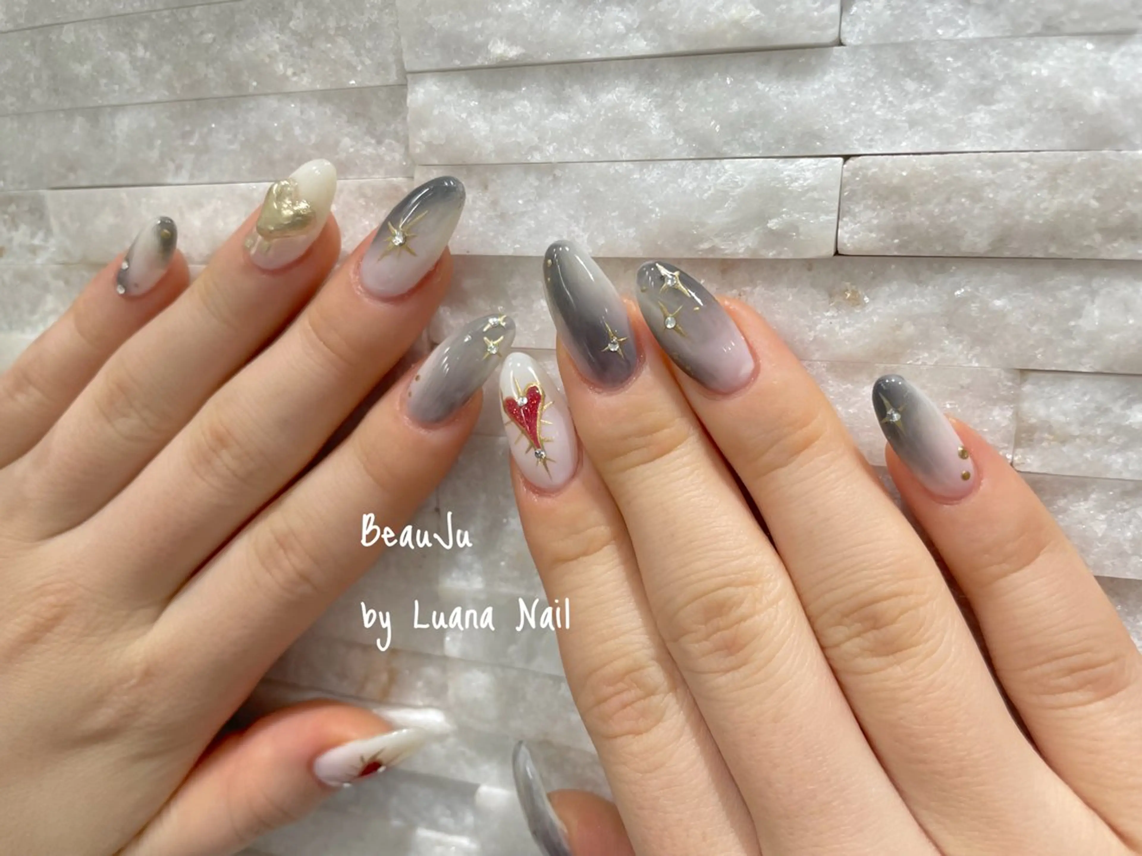 ネイル ミラーネイル ハンドネイル BeauJu by Luana Nailのネイルデザイン