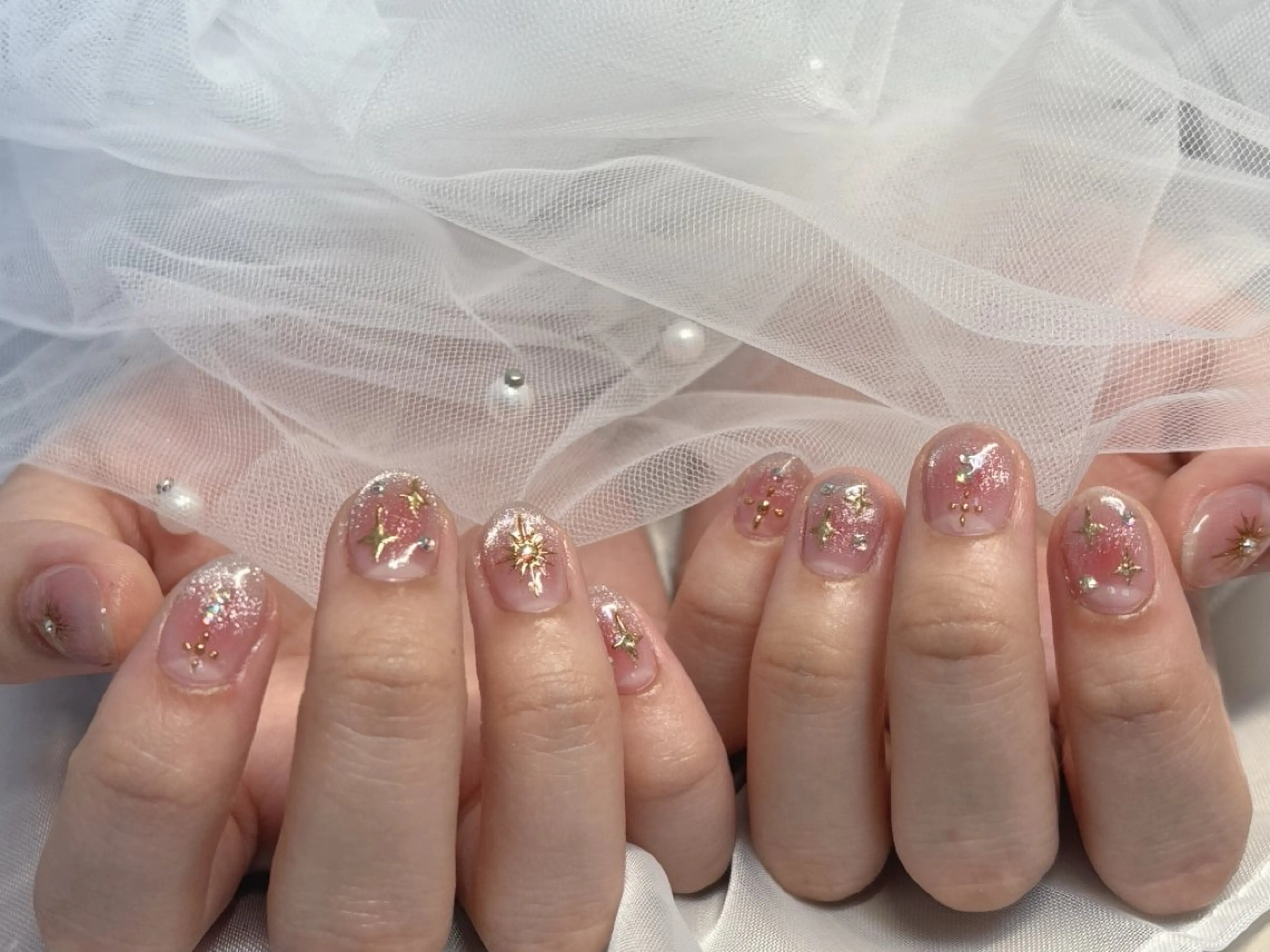 ネイル チークネイル キラキラネイル マグネットネイル ハンドネイル 認定講師⭐️歴20年 サロン&スクールのネイルデザイン