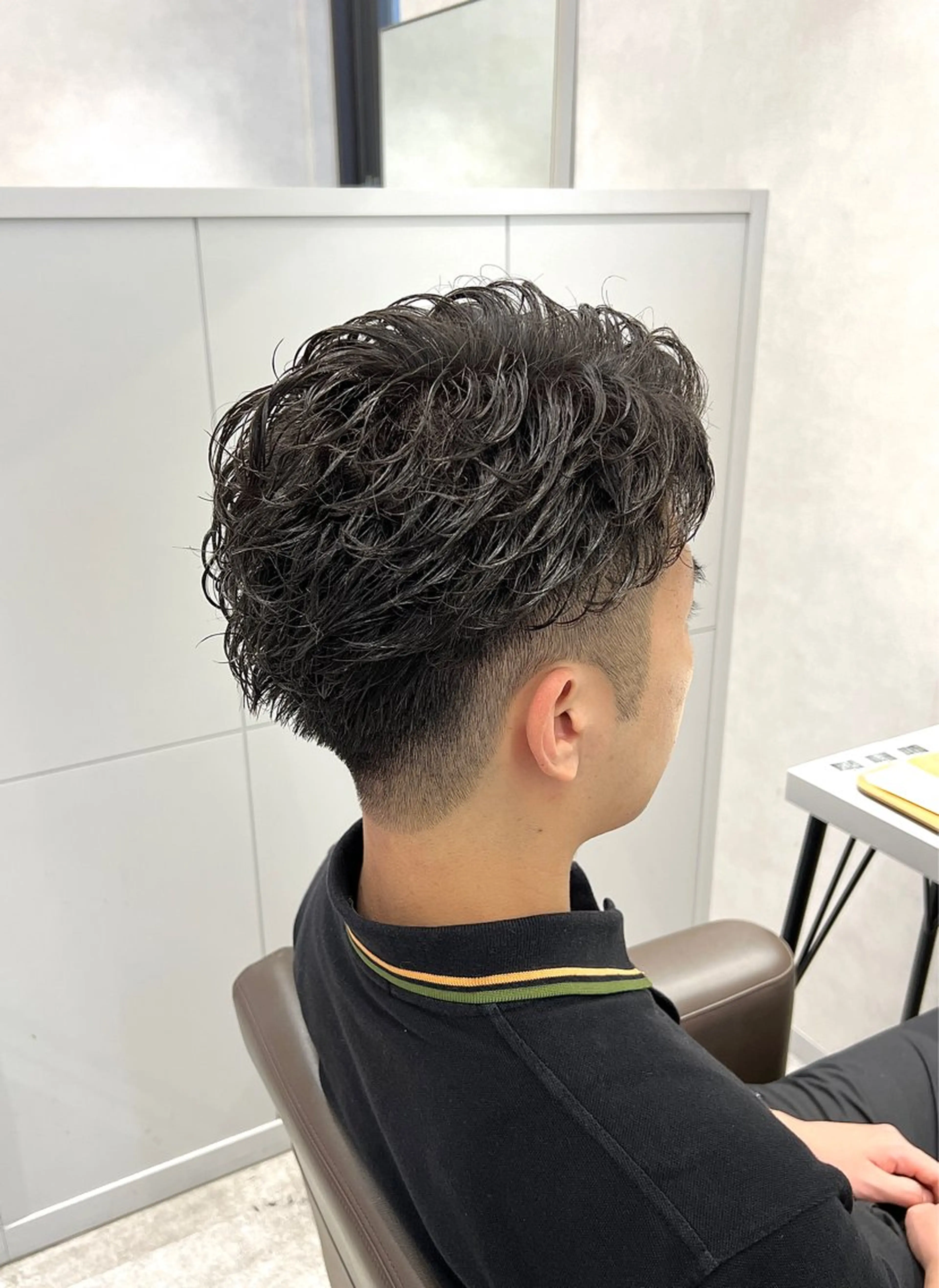 ショート メンズ 関西センターパート メンズモデル募集のヘアスタイル