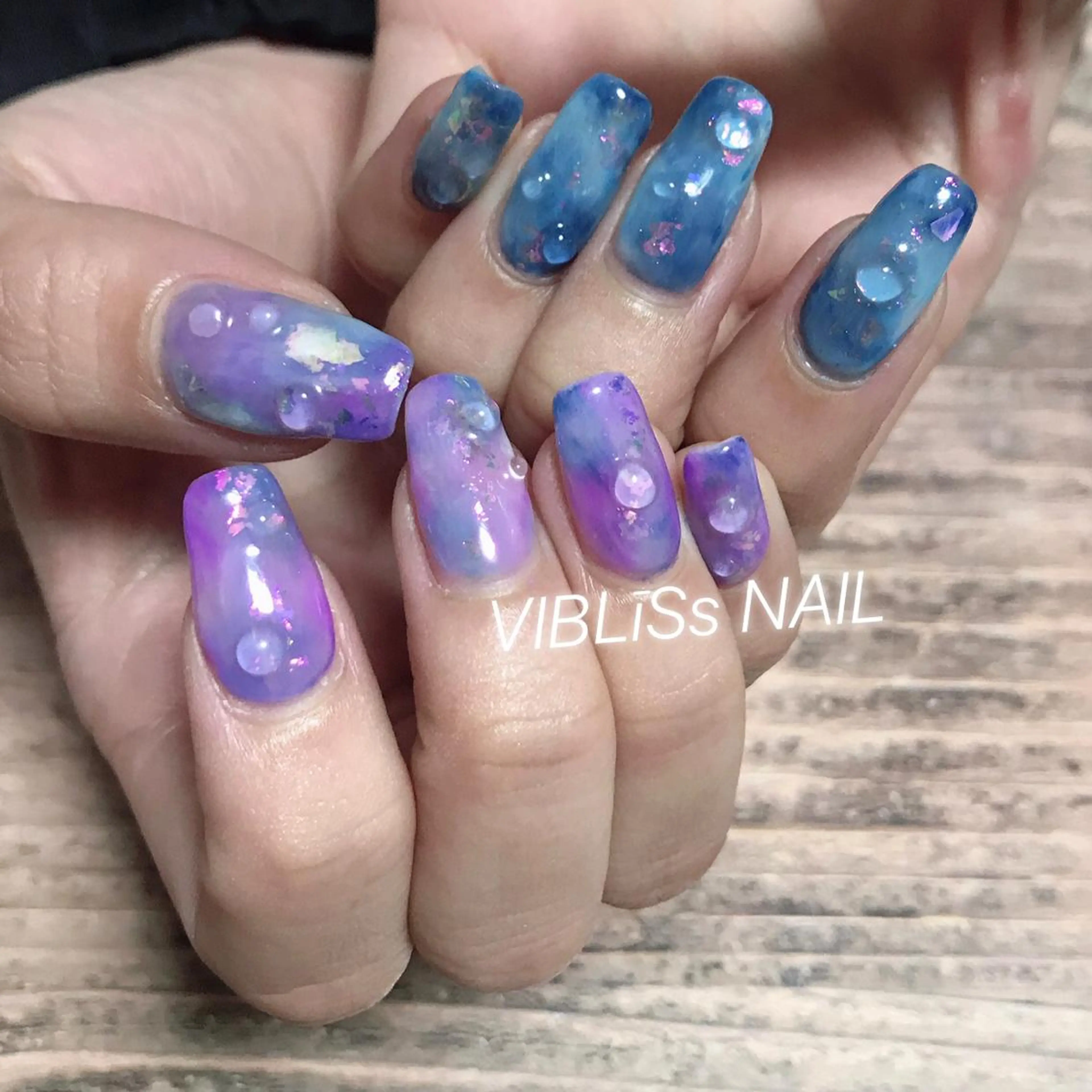 ネイル VIBLīSs nailのネイルデザイン
