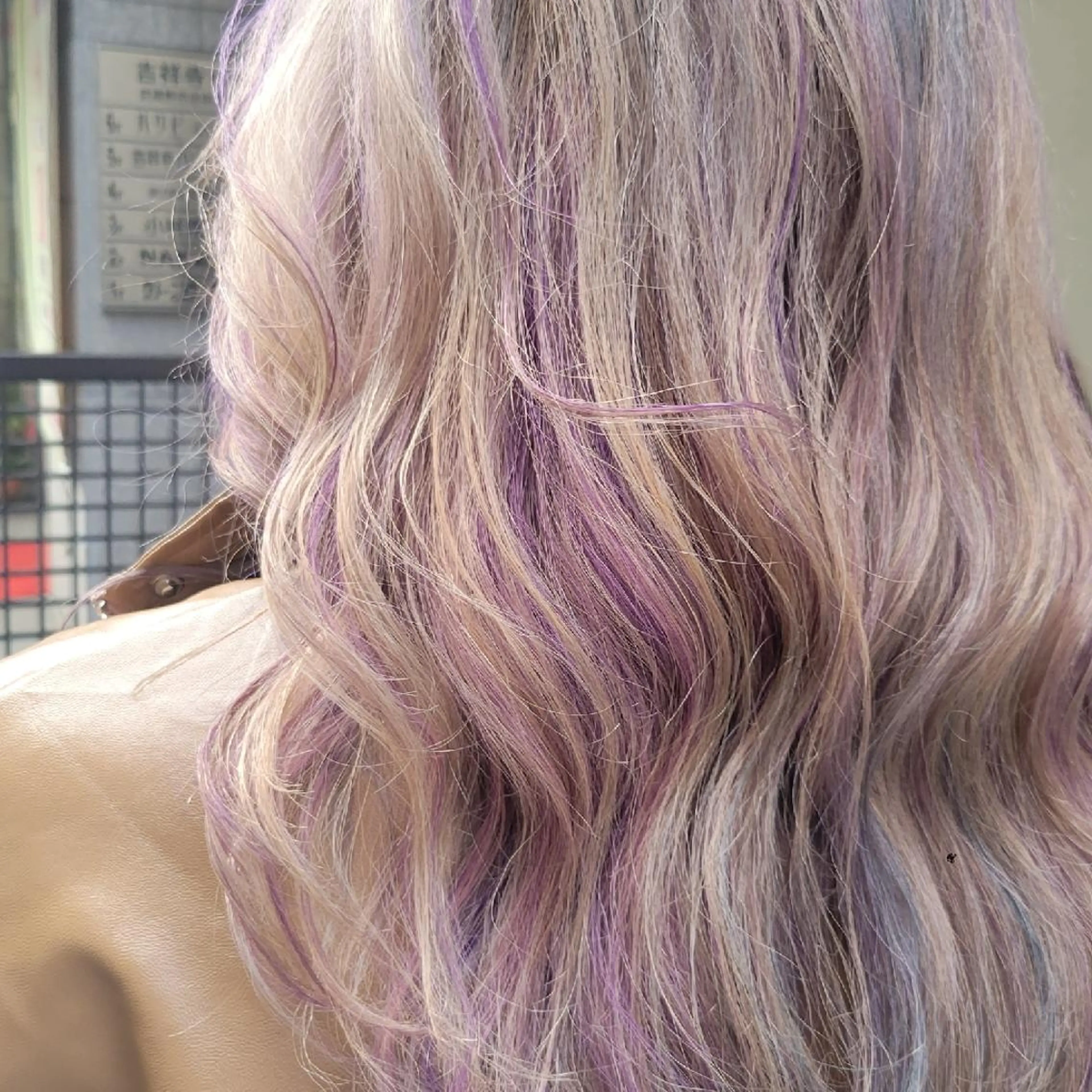 ロング パープルカラー カット ヘアカラー トリートメント 🇰🇷透明感×ハイ トーン🌟tomoのヘアスタイル