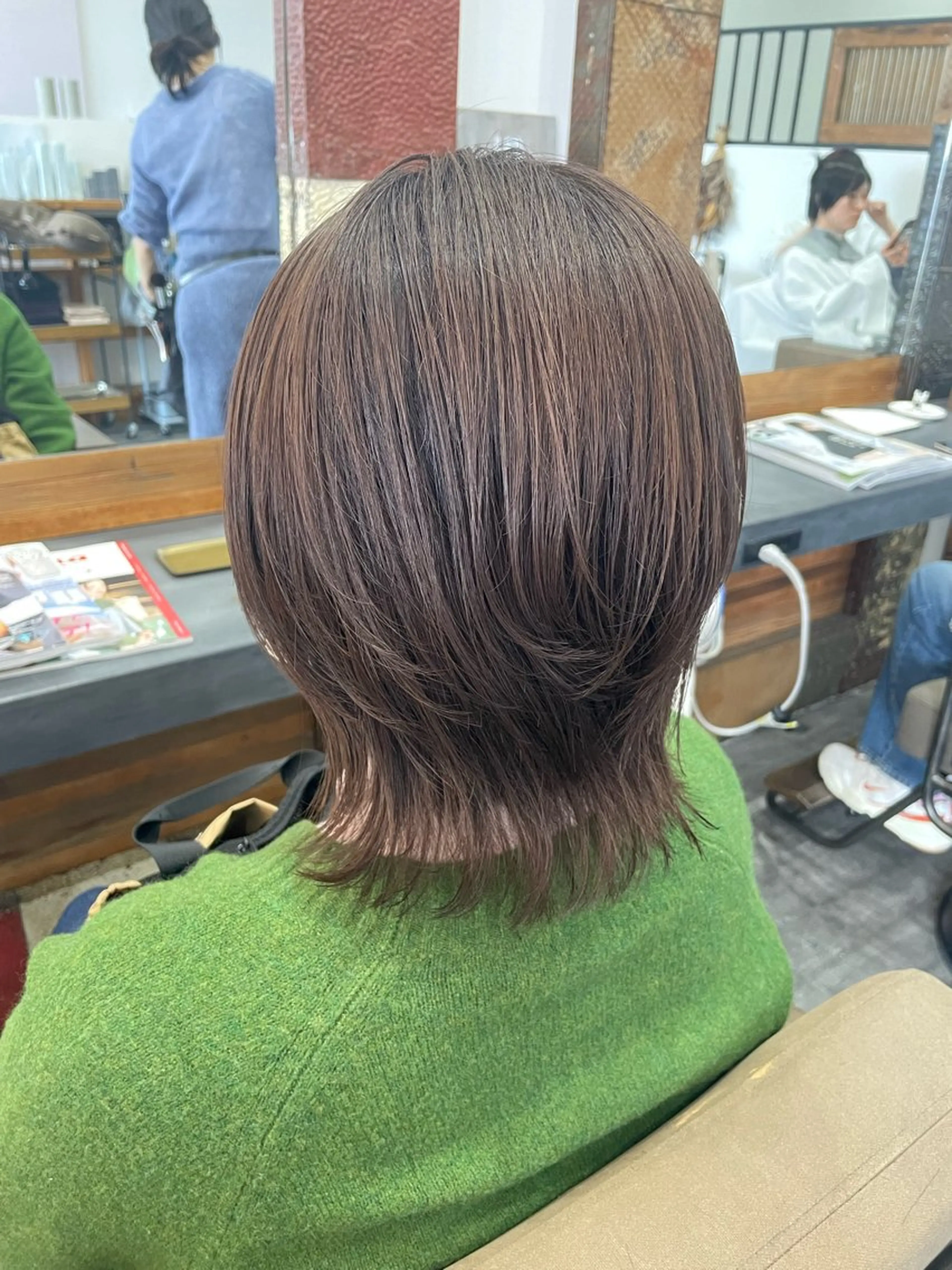 ミディアム レイヤーカット ende. ハルタのヘアスタイル
