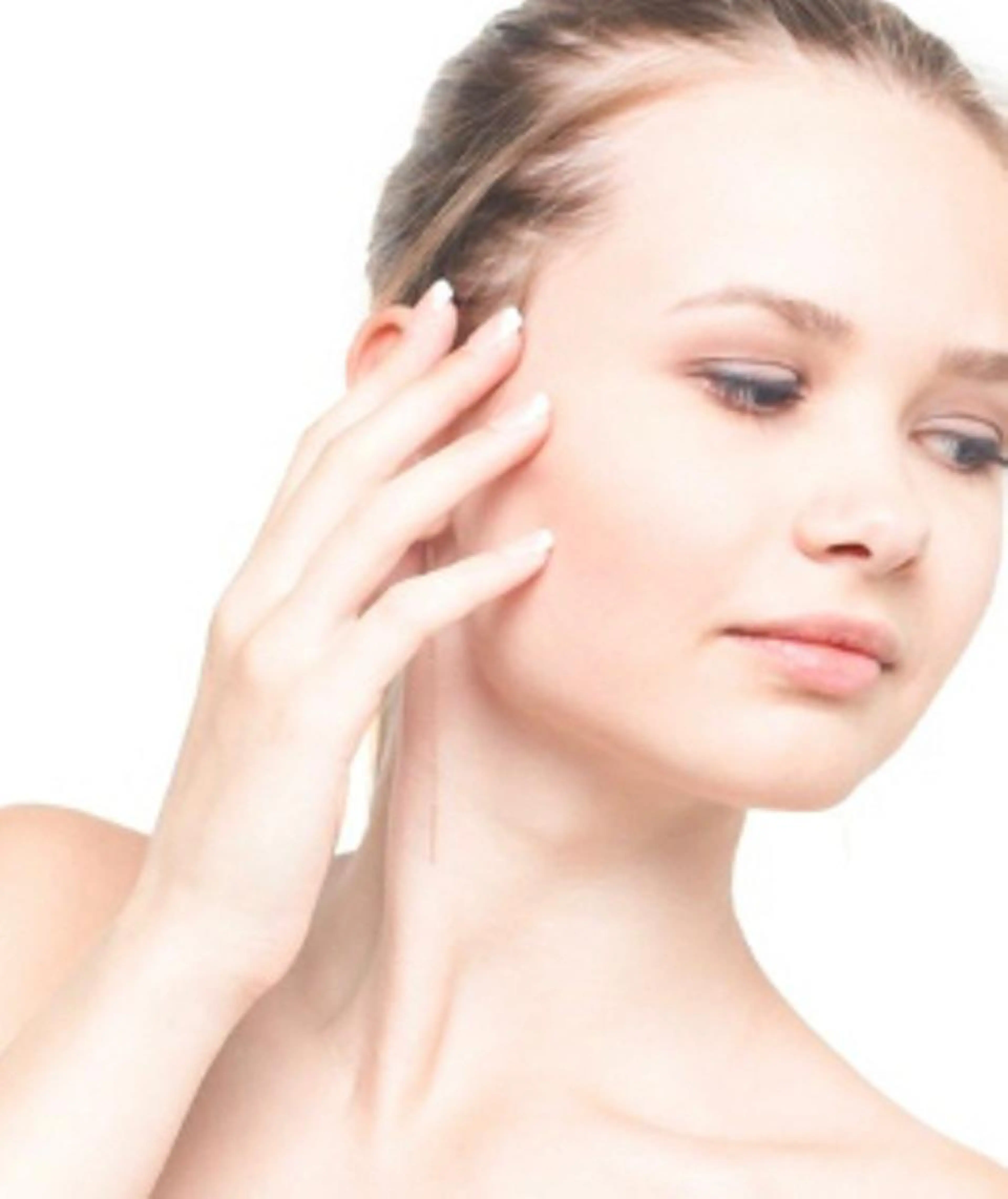 メイクノリも良くなる♪お顔まるごと脱毛の写真