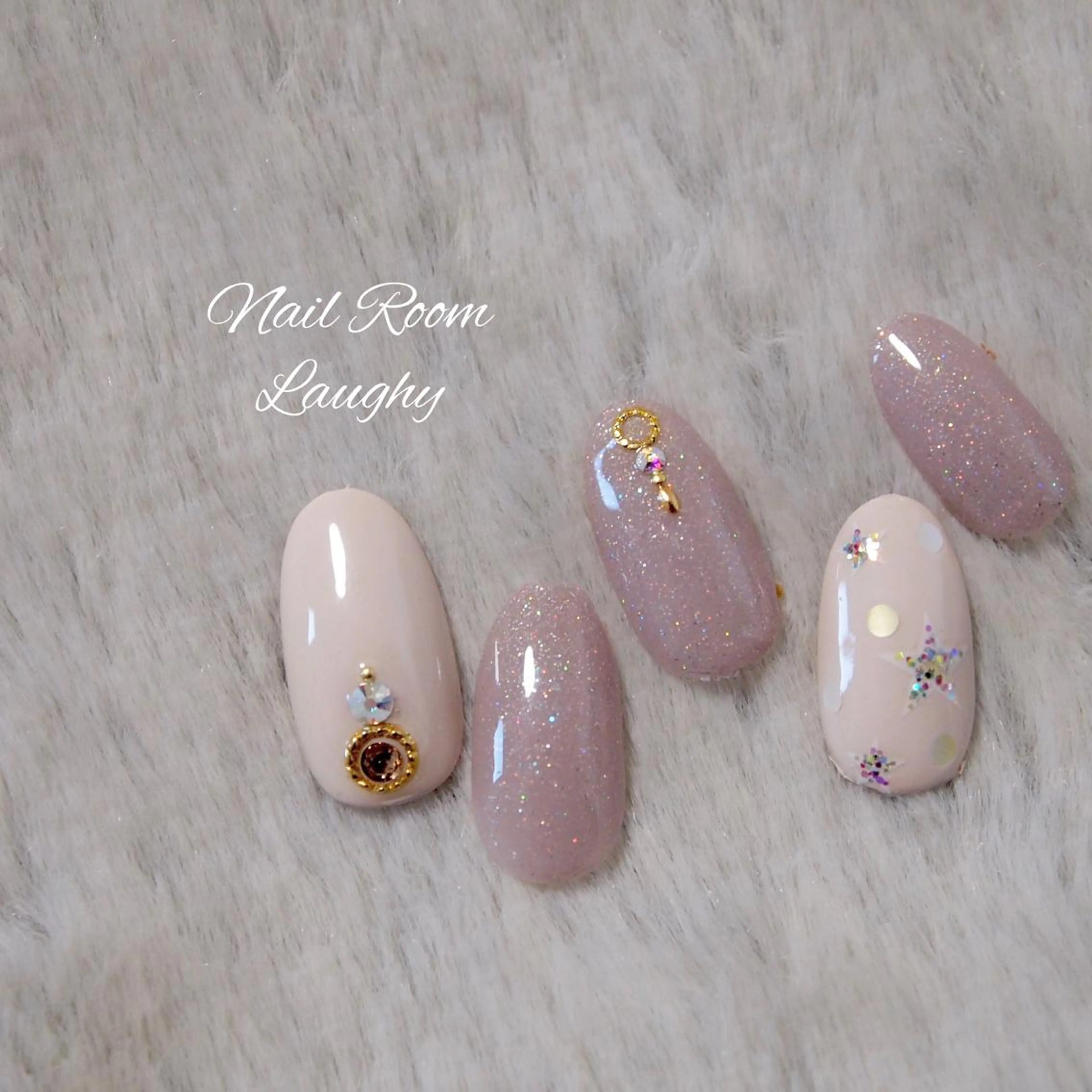 ネイル Nail Room Laughyのネイルデザイン