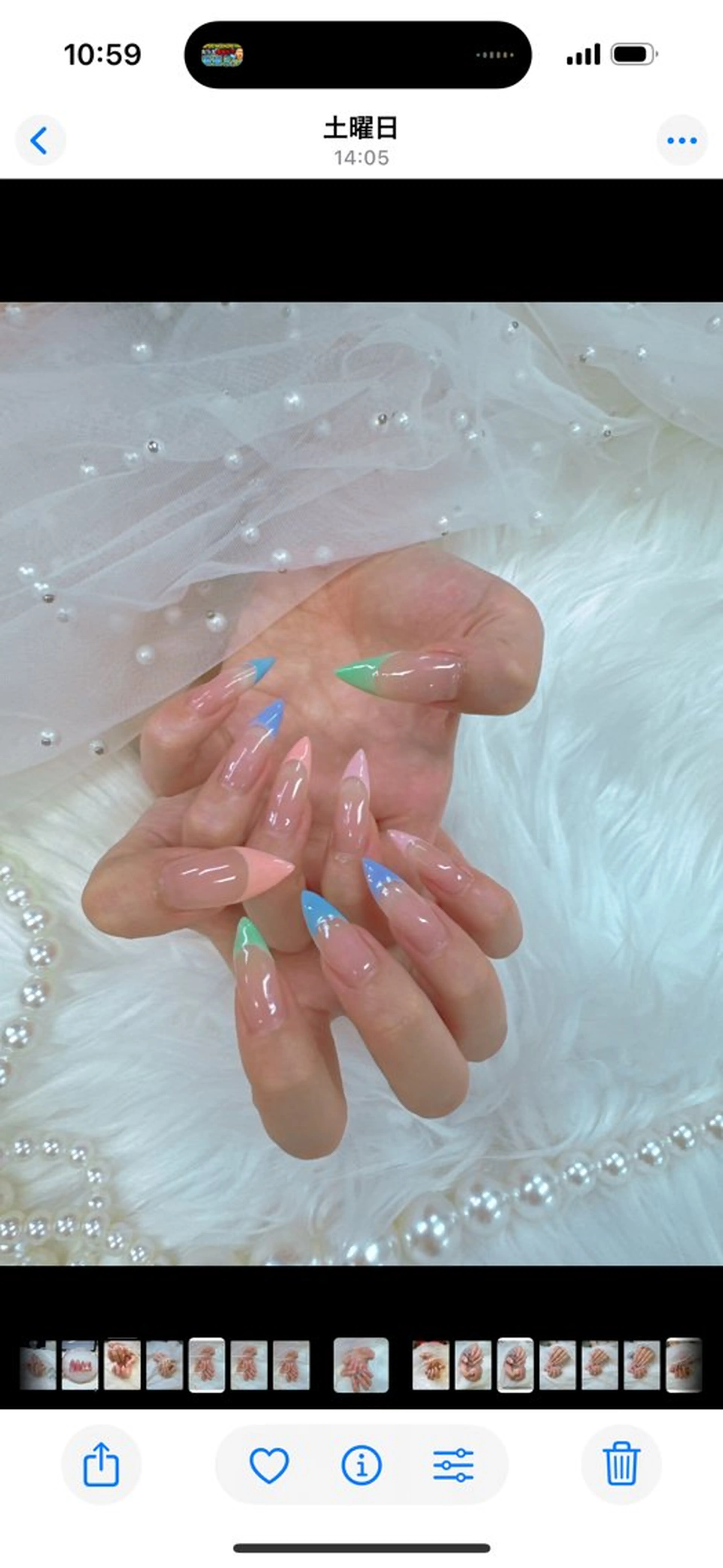 ネイル アートネイル ドット フレンチネイル ガラスフレンチ マグネットネイル ハンドネイル Queeens nailのネイルデザイン