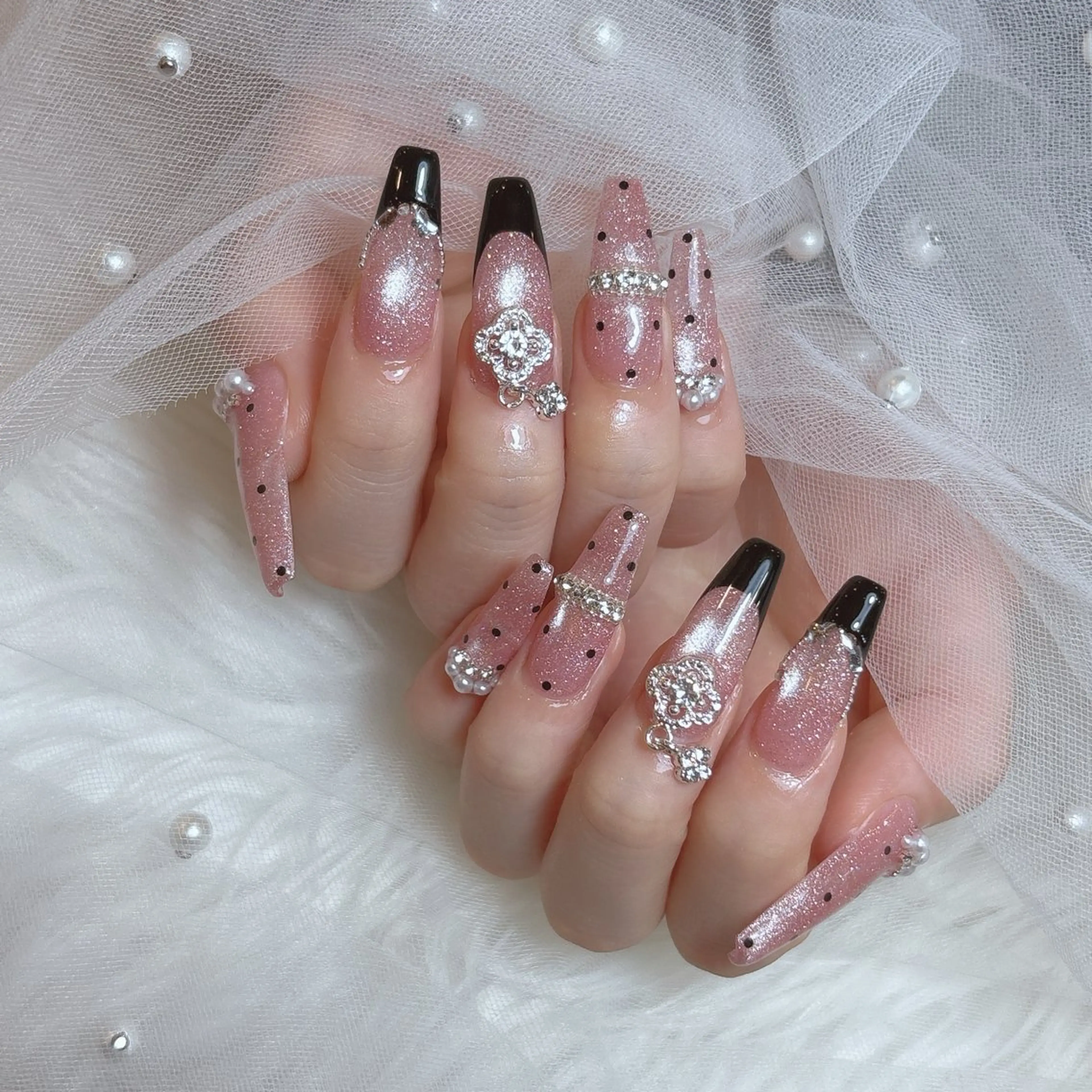 ミディアム 韓国風ヘア ハンドネイル Chiin Nailのネイルデザイン