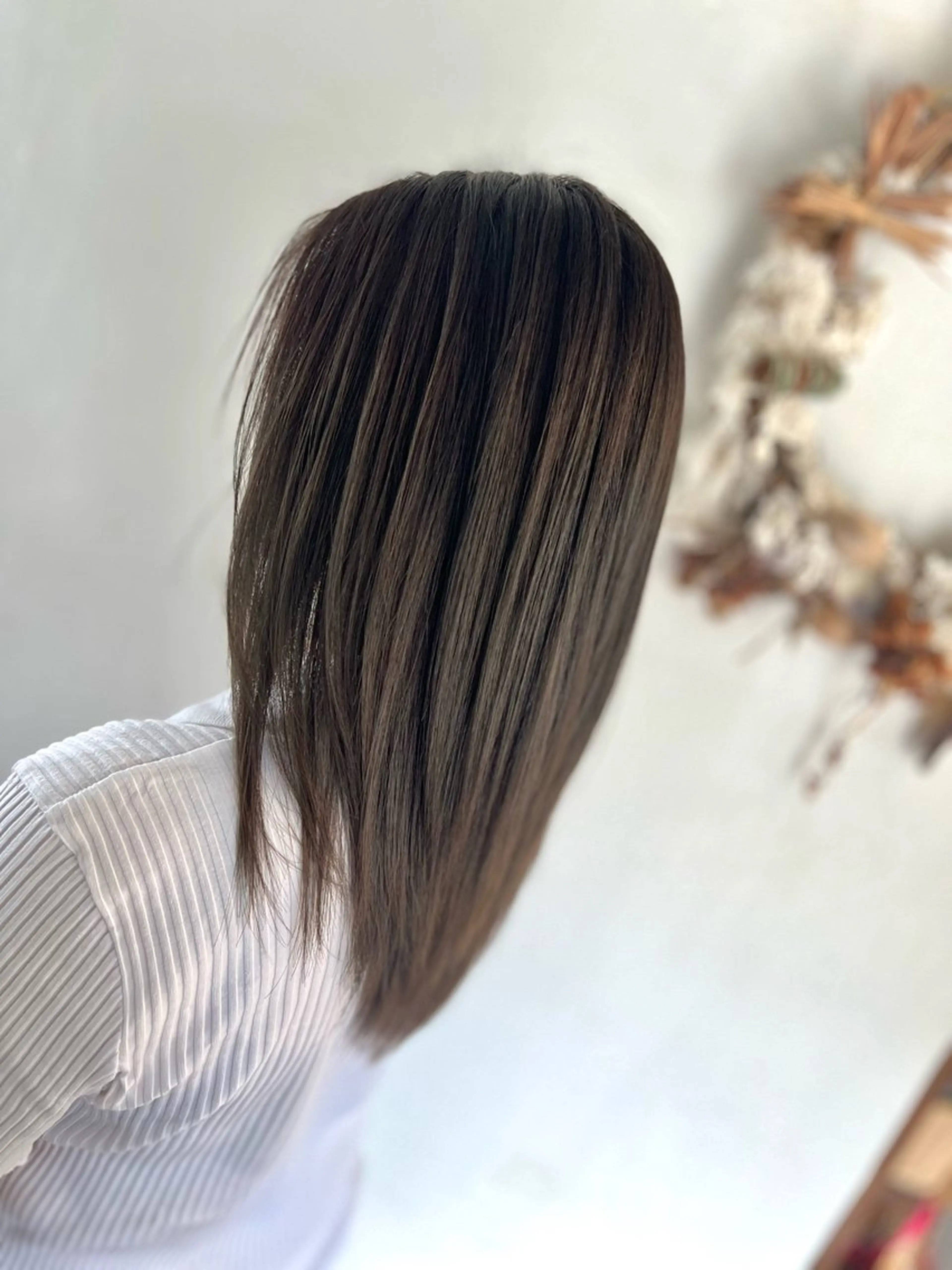 セミロング カラー アディクシーカラー ベージュカラー グレージュ イルミナカラー オリーブグレージュ ヘアカラー Style Tのヘアスタイル