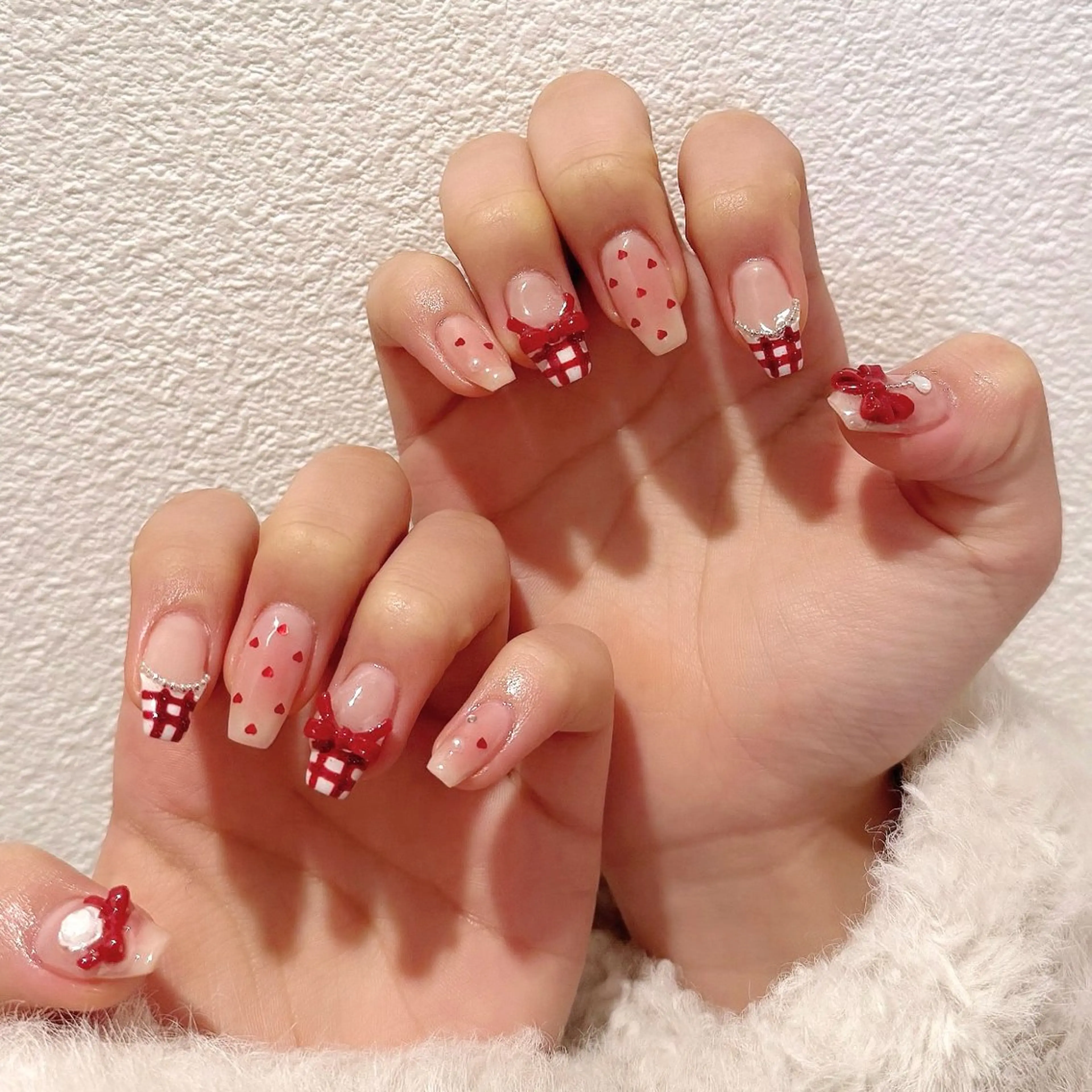 ネイル ハンドネイル シュシュ 🎀 girly nailのネイルデザイン