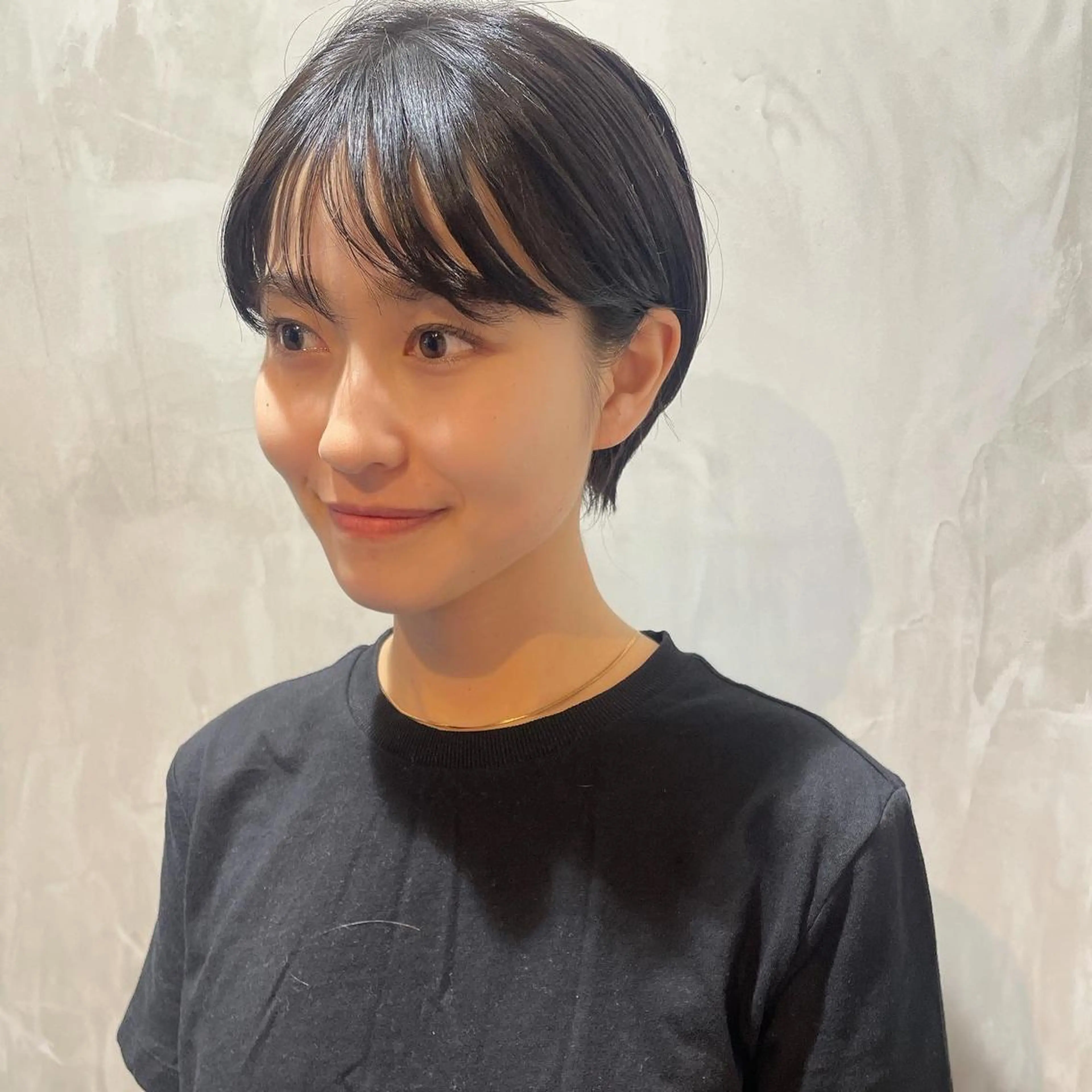 ショート ヤマモト マイのヘアスタイル