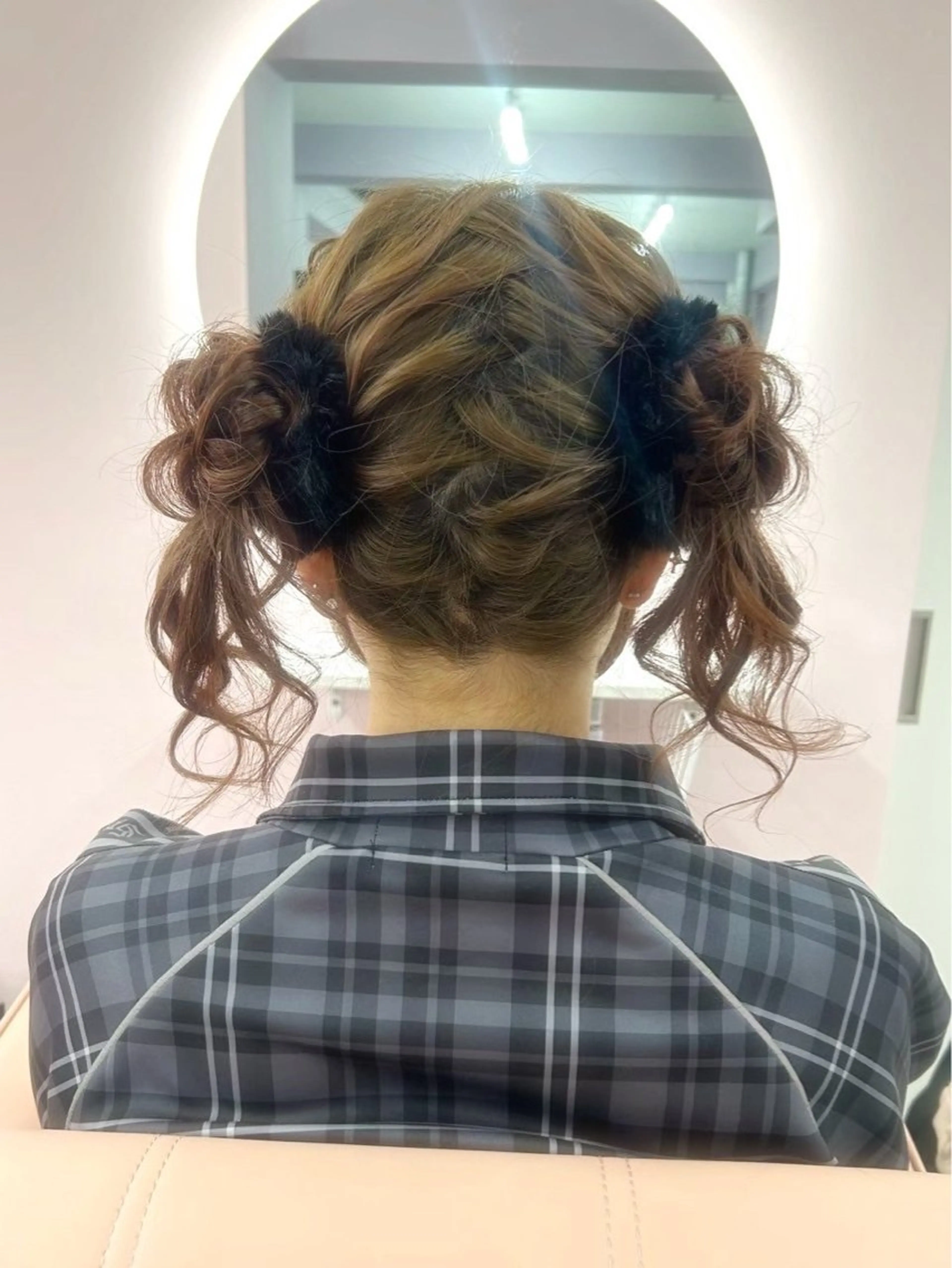 セミロング 吉田 美悠のヘアスタイル