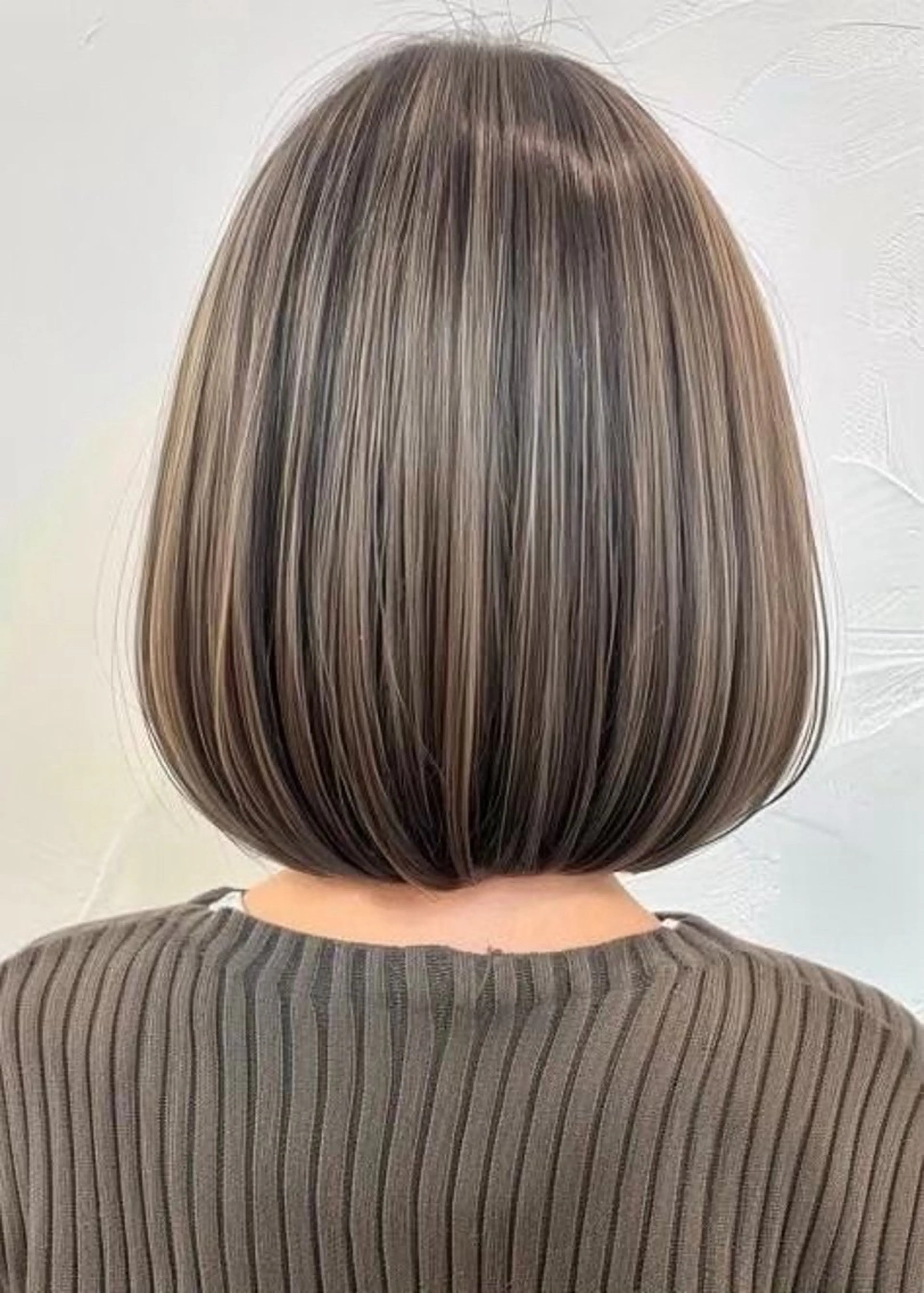 ショート カラー 40代以降の 縮毛矯正専門家のヘアスタイル