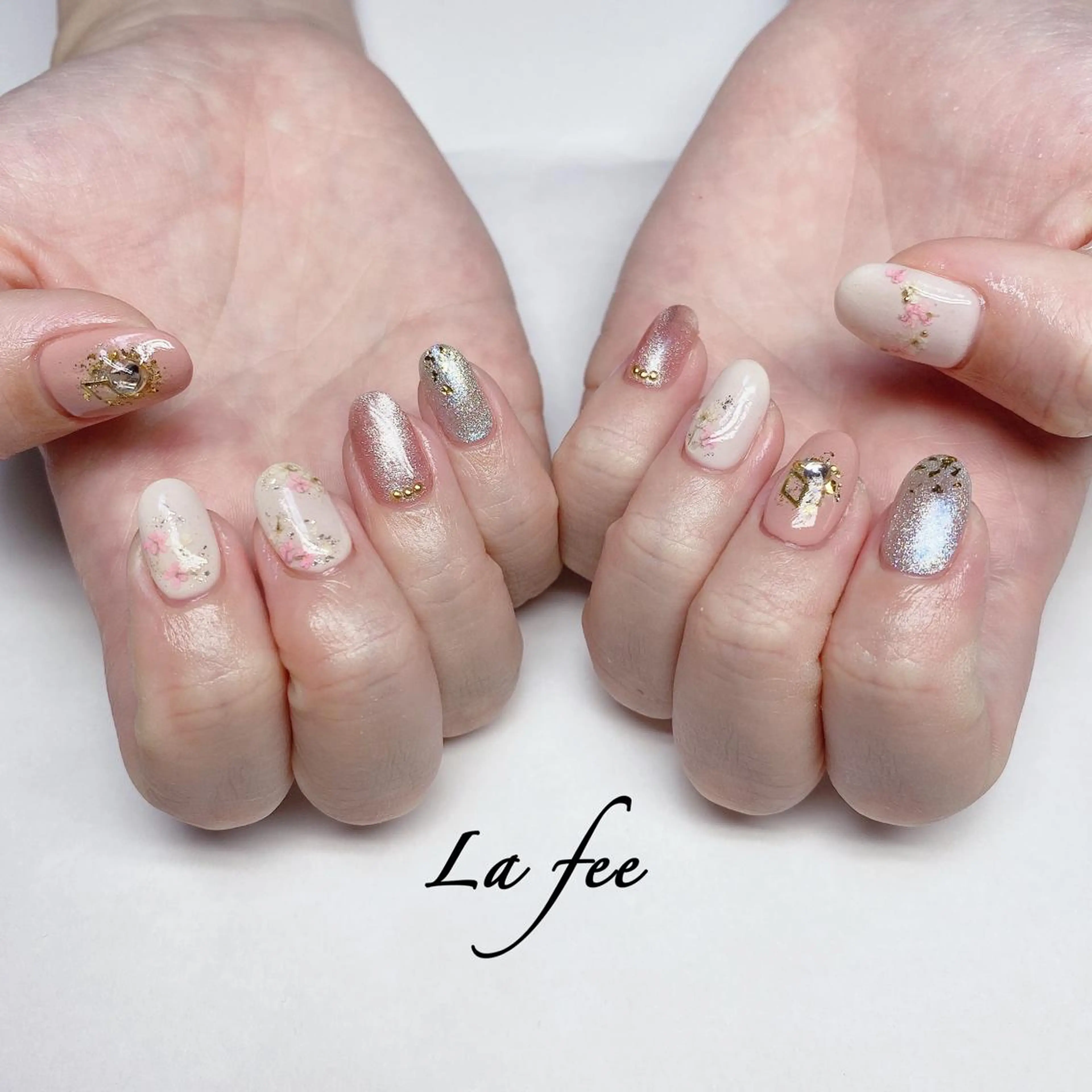 カラー ネイル ハンドネイル ハンドケア La feeのネイルデザイン