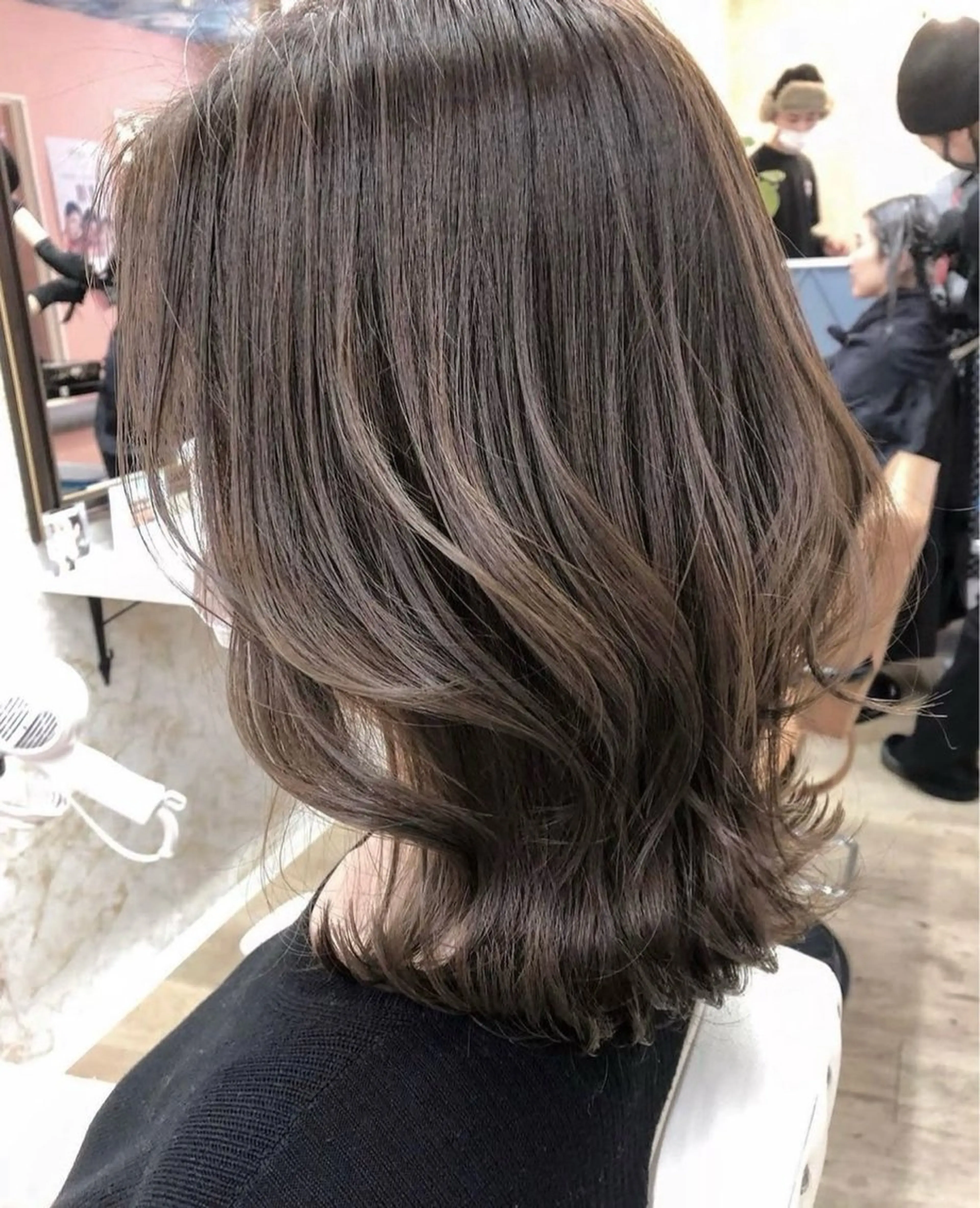 ミディアム あかね 💇‍♀️のヘアスタイル