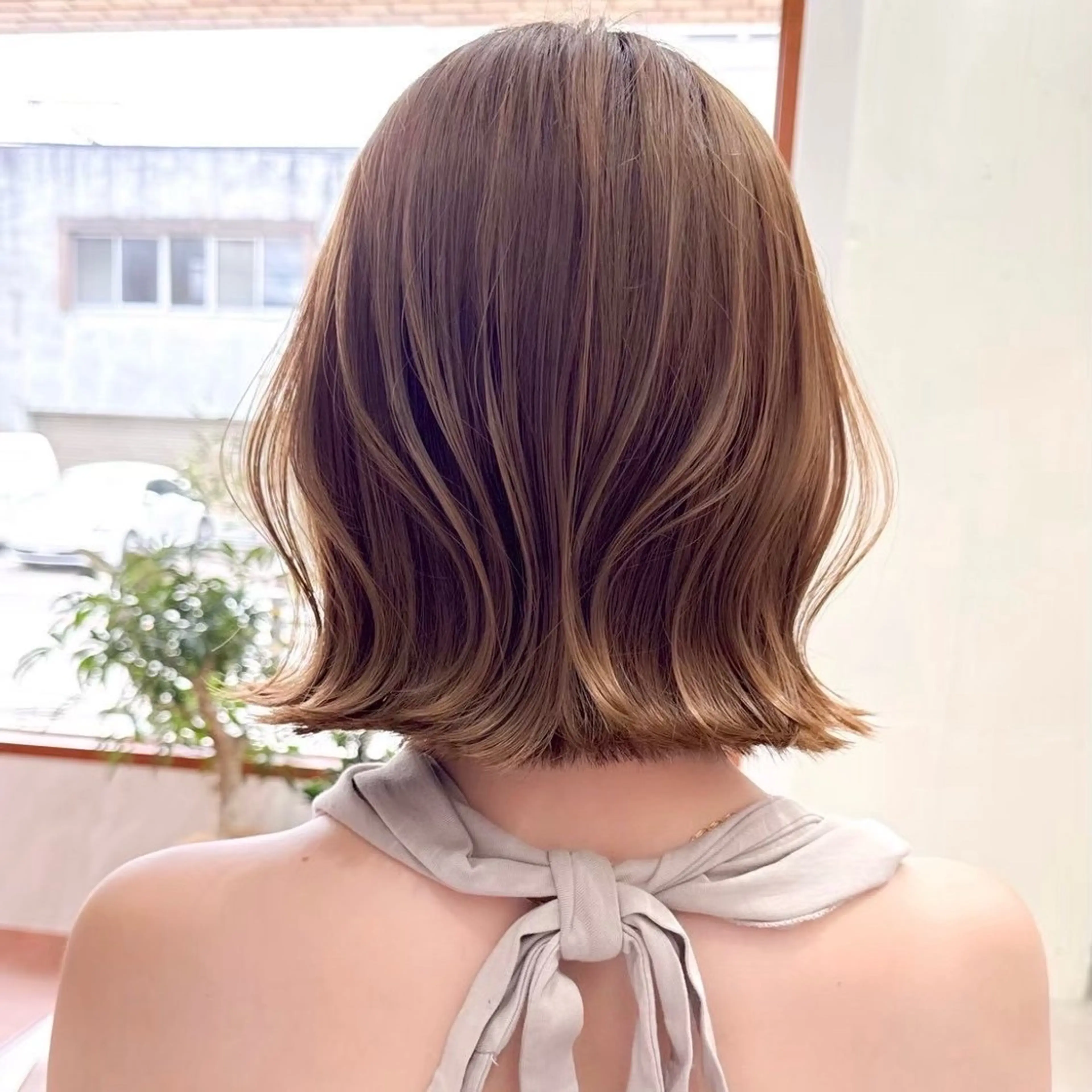 ショート カラー カット ヘアカラー ボブ/縮毛矯正/美髪 似合わせ/透明感カラのヘアスタイル
