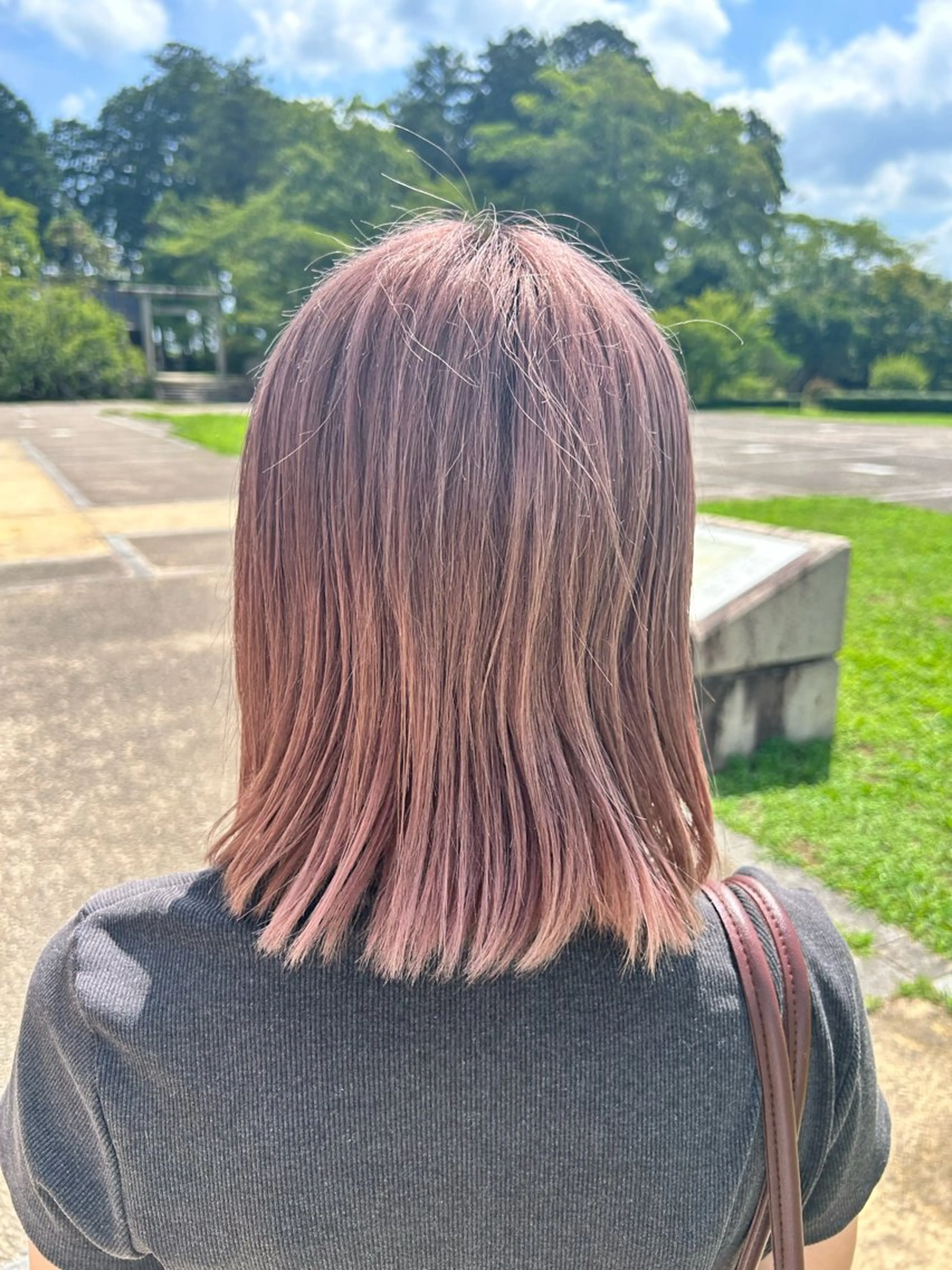 ミディアム カラー 西浦 智也のヘアスタイル