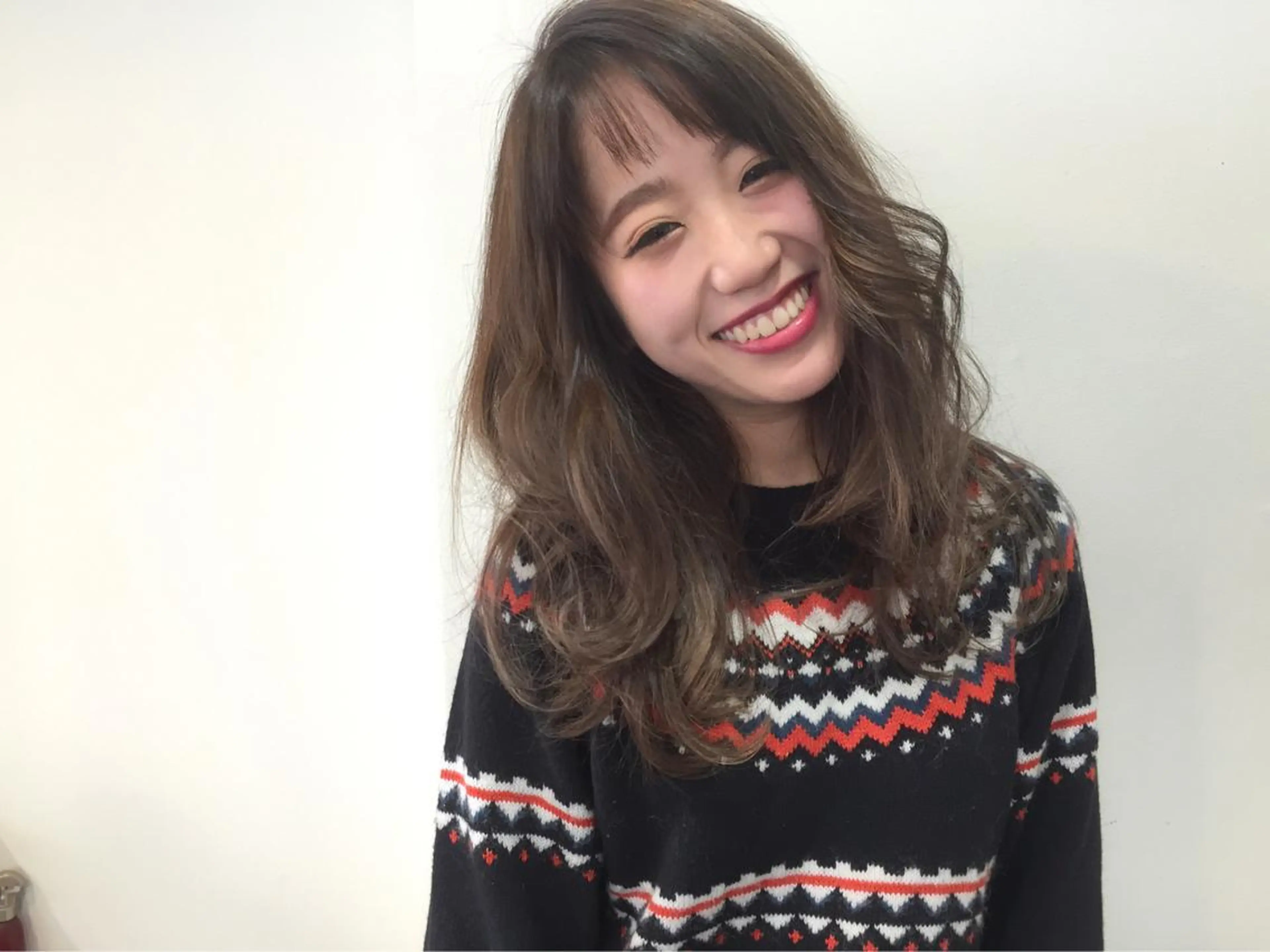セミロング ロング カラー パーマ ヘアアレンジ グラデーションカラー ハイライトカラー ハイライト 岡田 杏のエステ・リラクイメージ