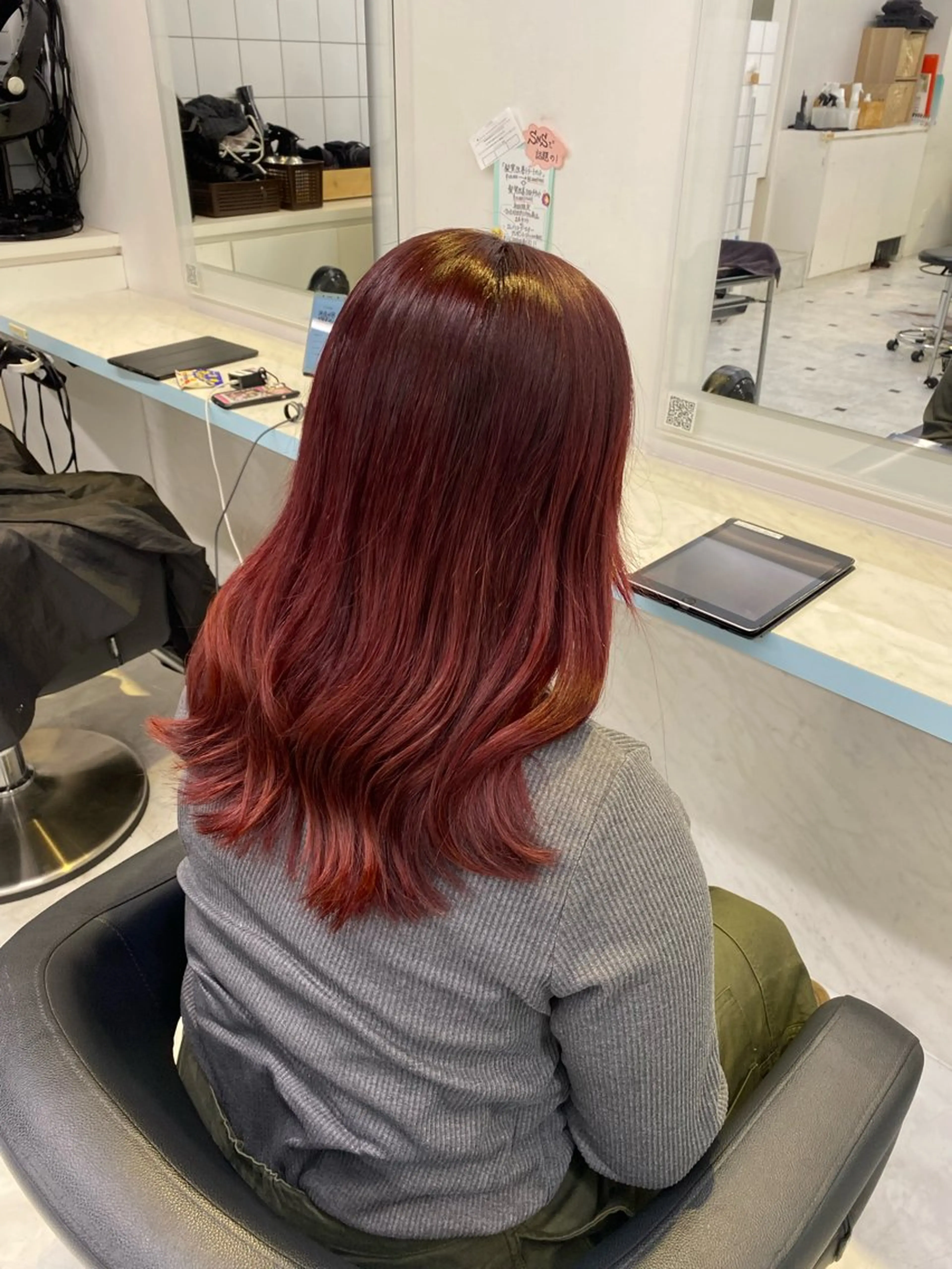 ミディアム カラー パーマ ヘアアレンジ メンズ キッズ ヘアカラー 🤎モテ髪＆透明感 ミルクティー🥣🤎のヘアスタイル