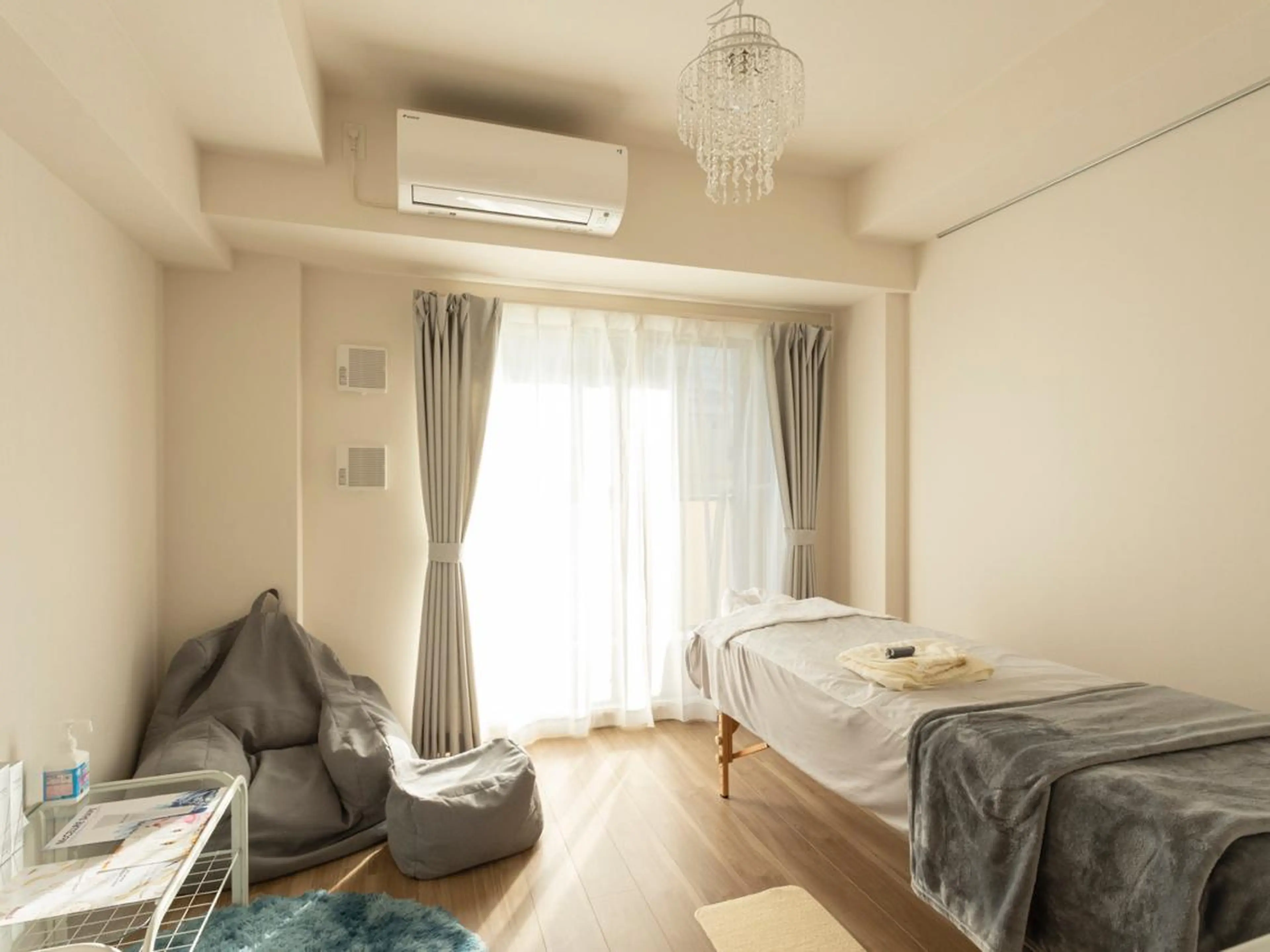 子宮矯正/腸揉み/ シュガーリング脱毛のエステ・リラクイメージ