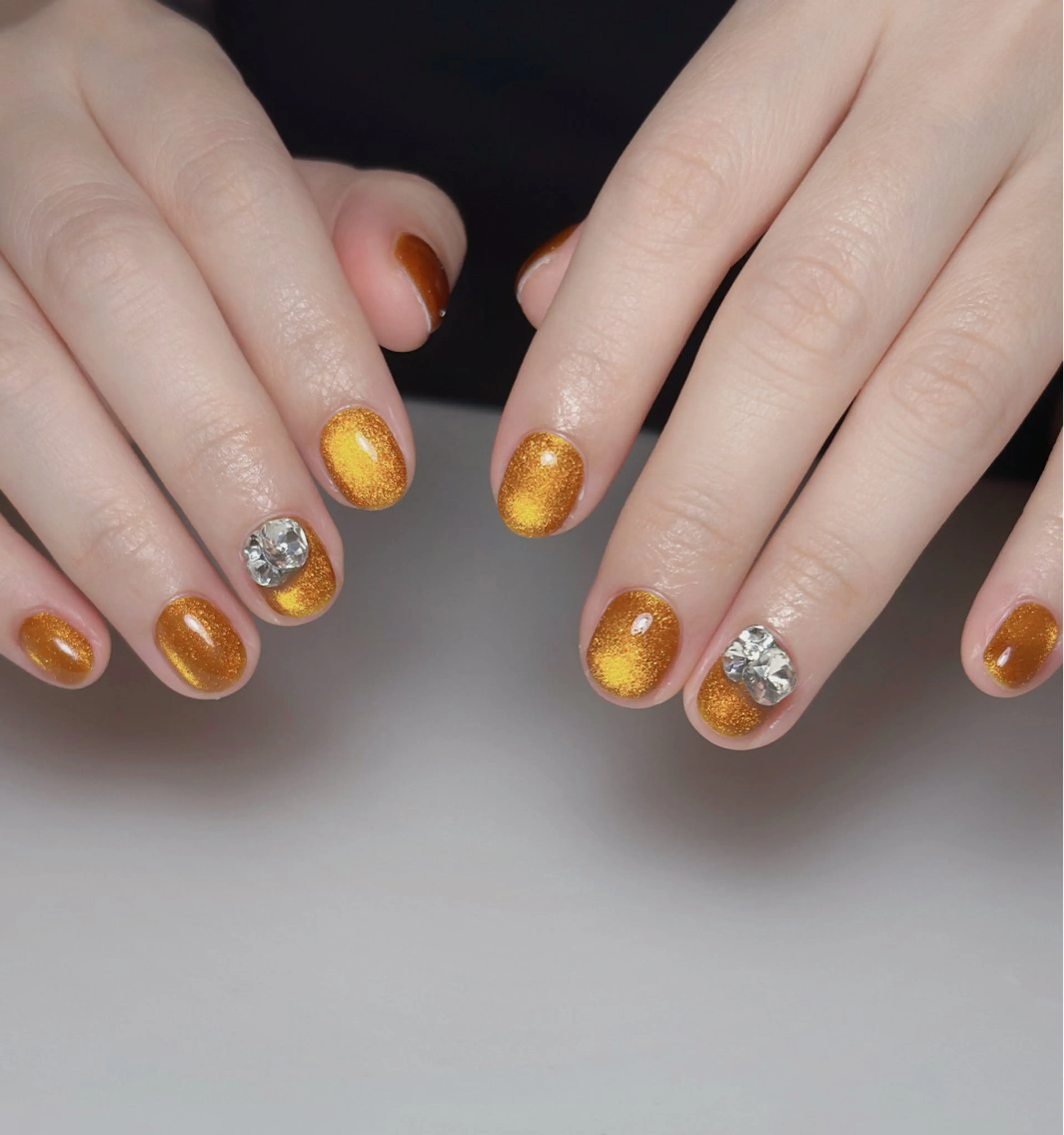 ネイル オーロラネイル 長さ出し フットネイル 韓国ネイル ラメ(グリッター) ハンドネイル 👍thumbs up nail👍のネイルデザイン