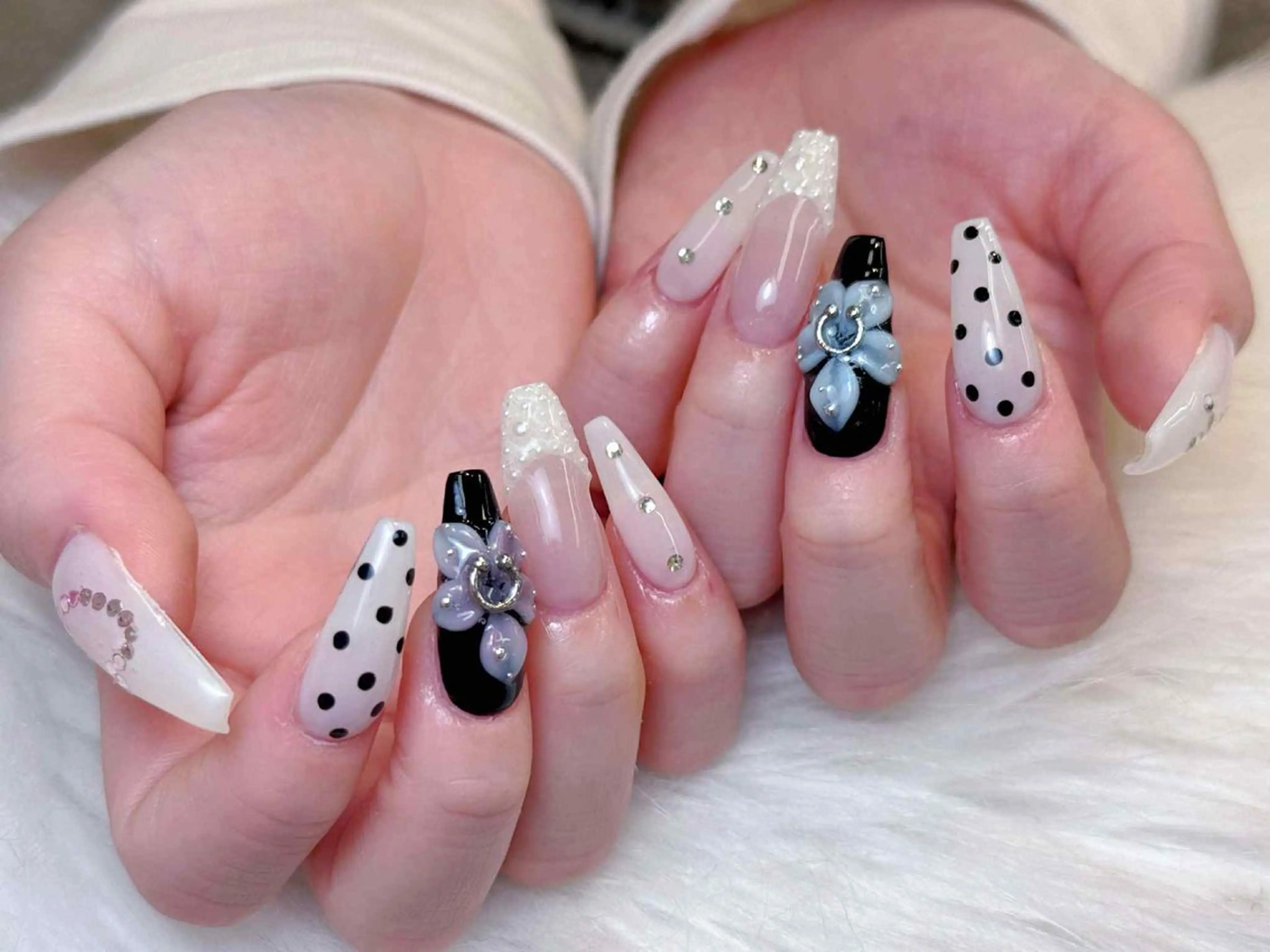 ネイル アートネイル ジェルネイル ニュアンスネイル オフィスネイル シンプルネイル ハンドネイル Nie Nail Shinokuboのネイルデザイン