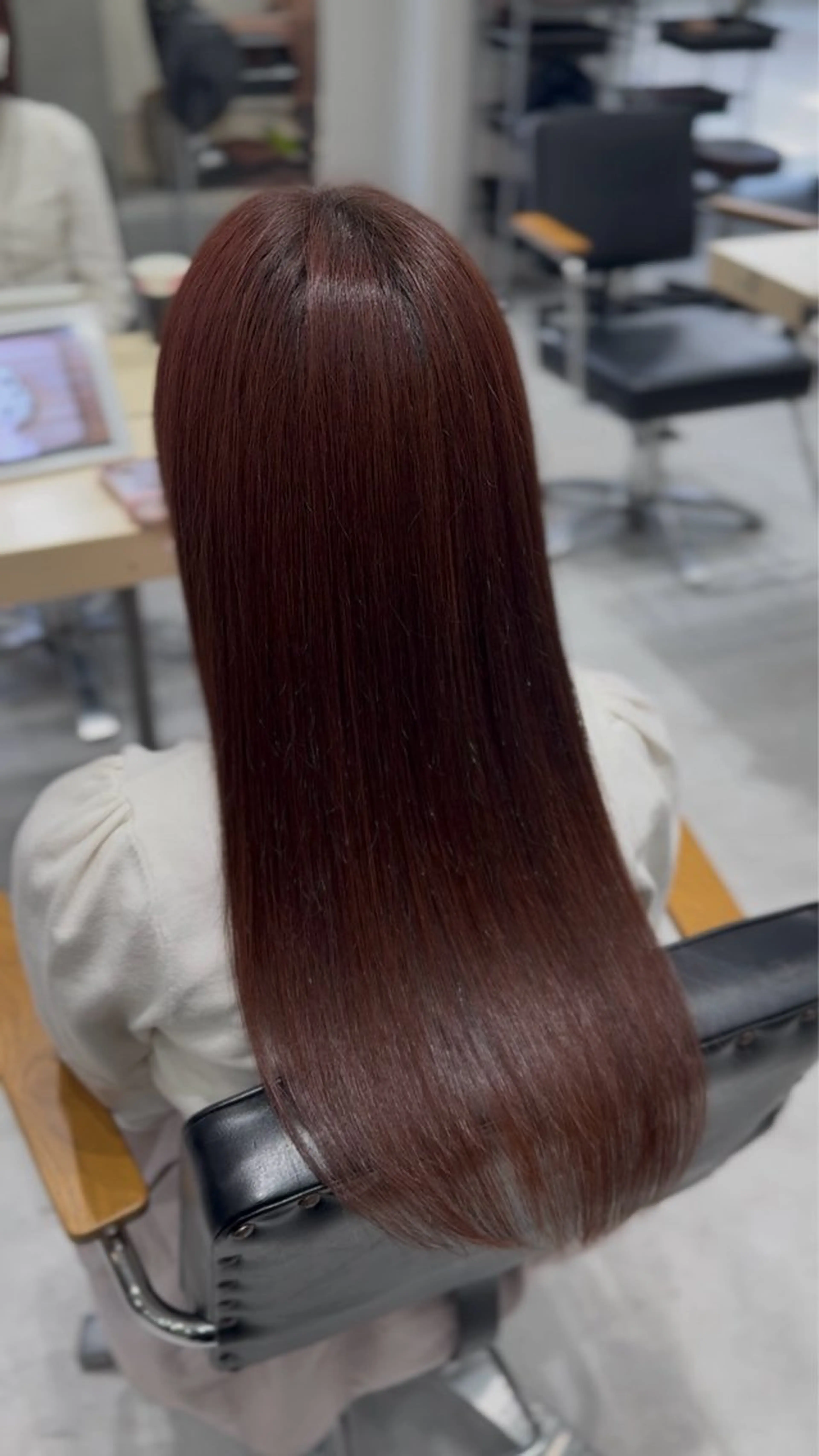 ロング カラー 信山 怜生のヘアスタイル