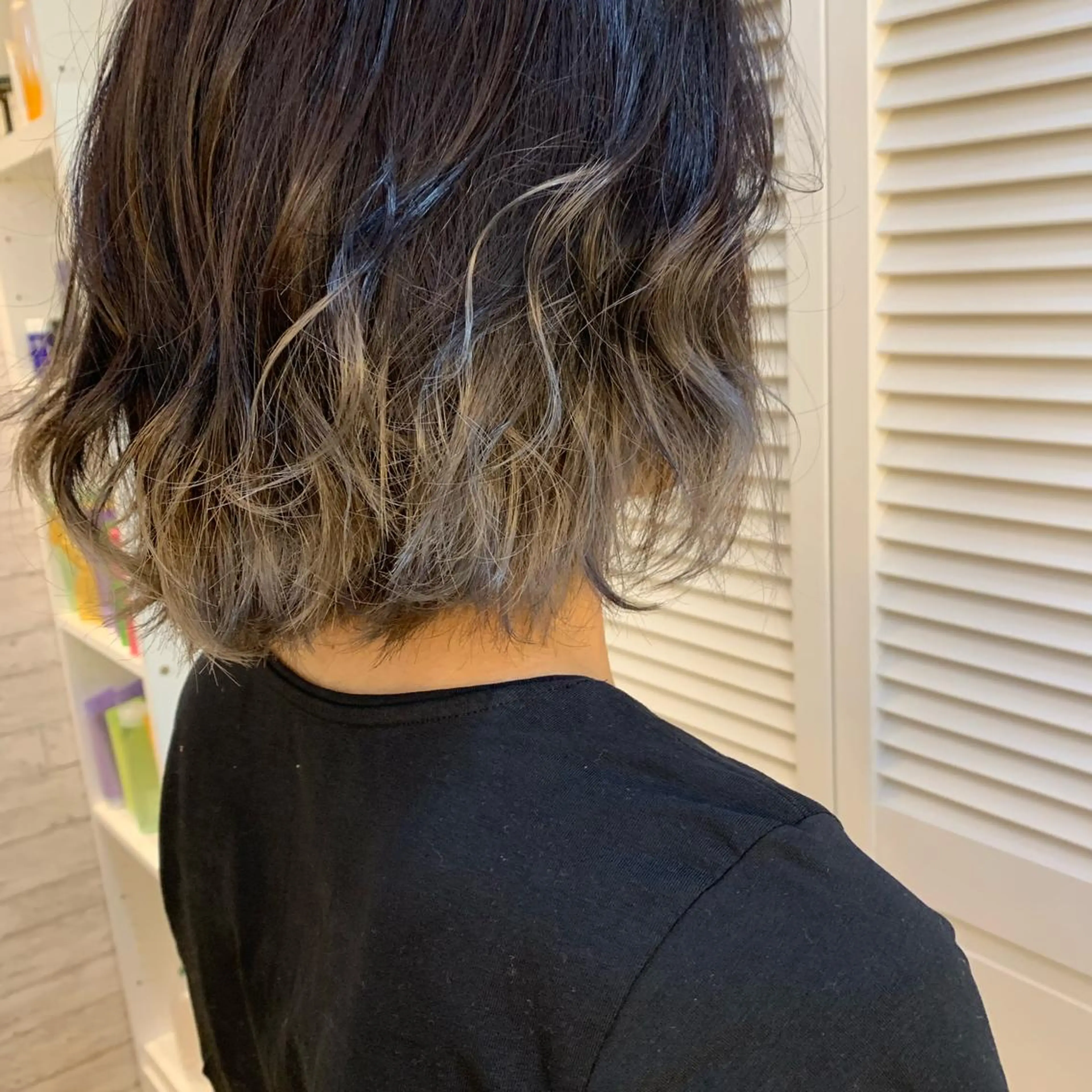 カラー グラデーションカラー 天野 利咲のヘアスタイル