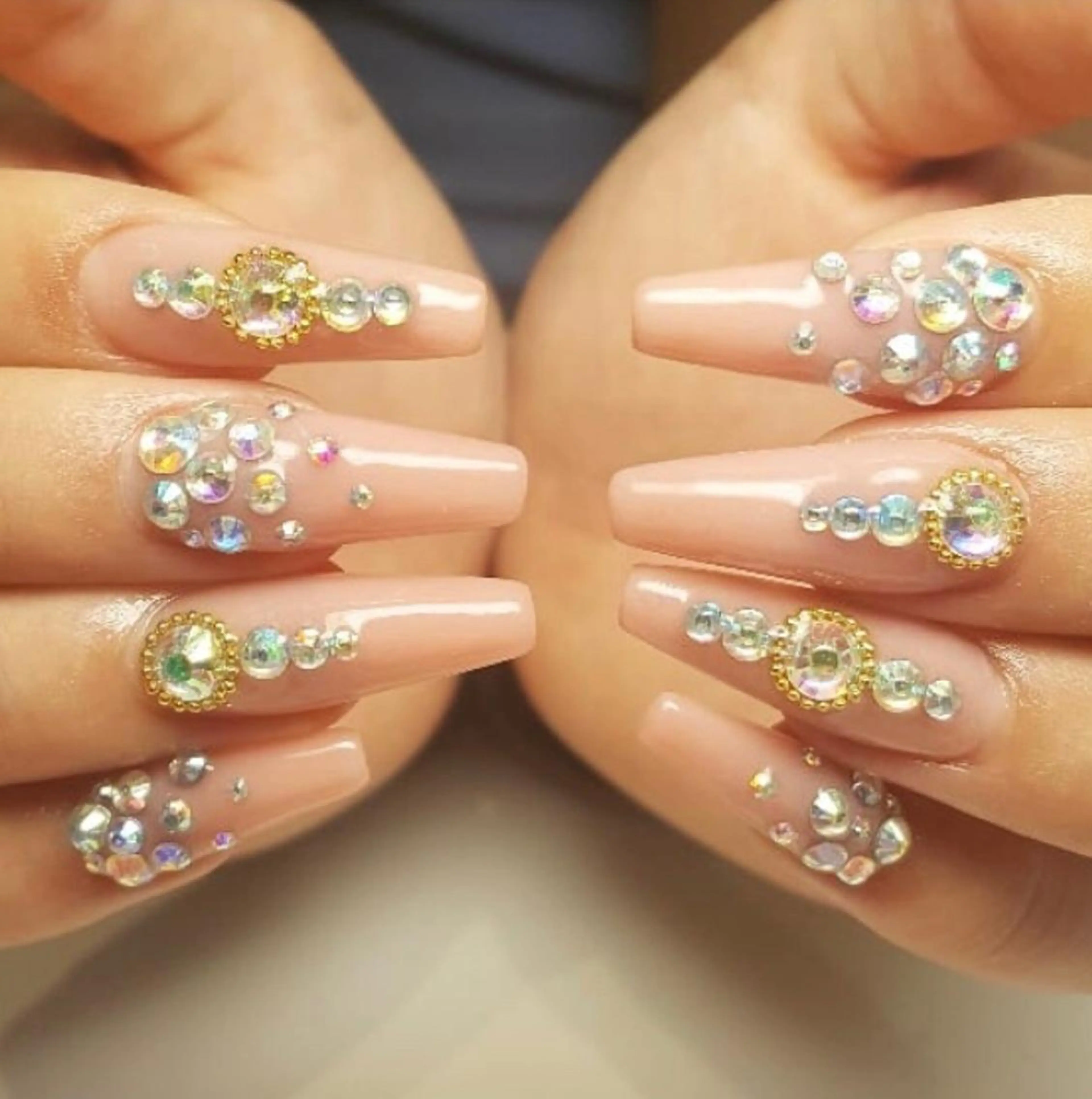 ロング ネイル スカルプネイル ストーンネイル ハンドネイル Ashliy大宮♡ アシュリーのネイルデザイン