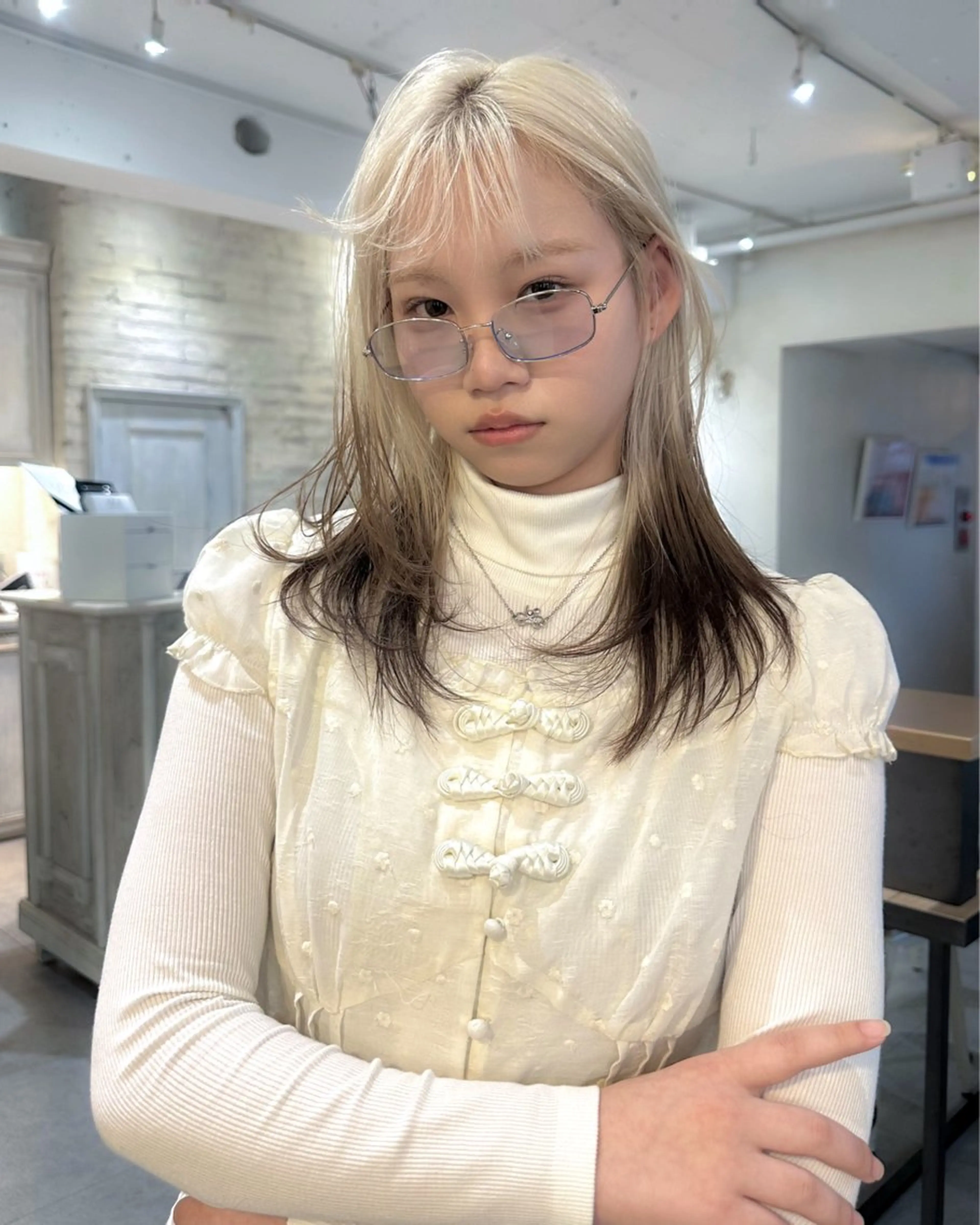 【SNS用撮影限定❗️】カット➕ハイトーン・ブロンドブリーチ(トリートメント付🫧)の写真