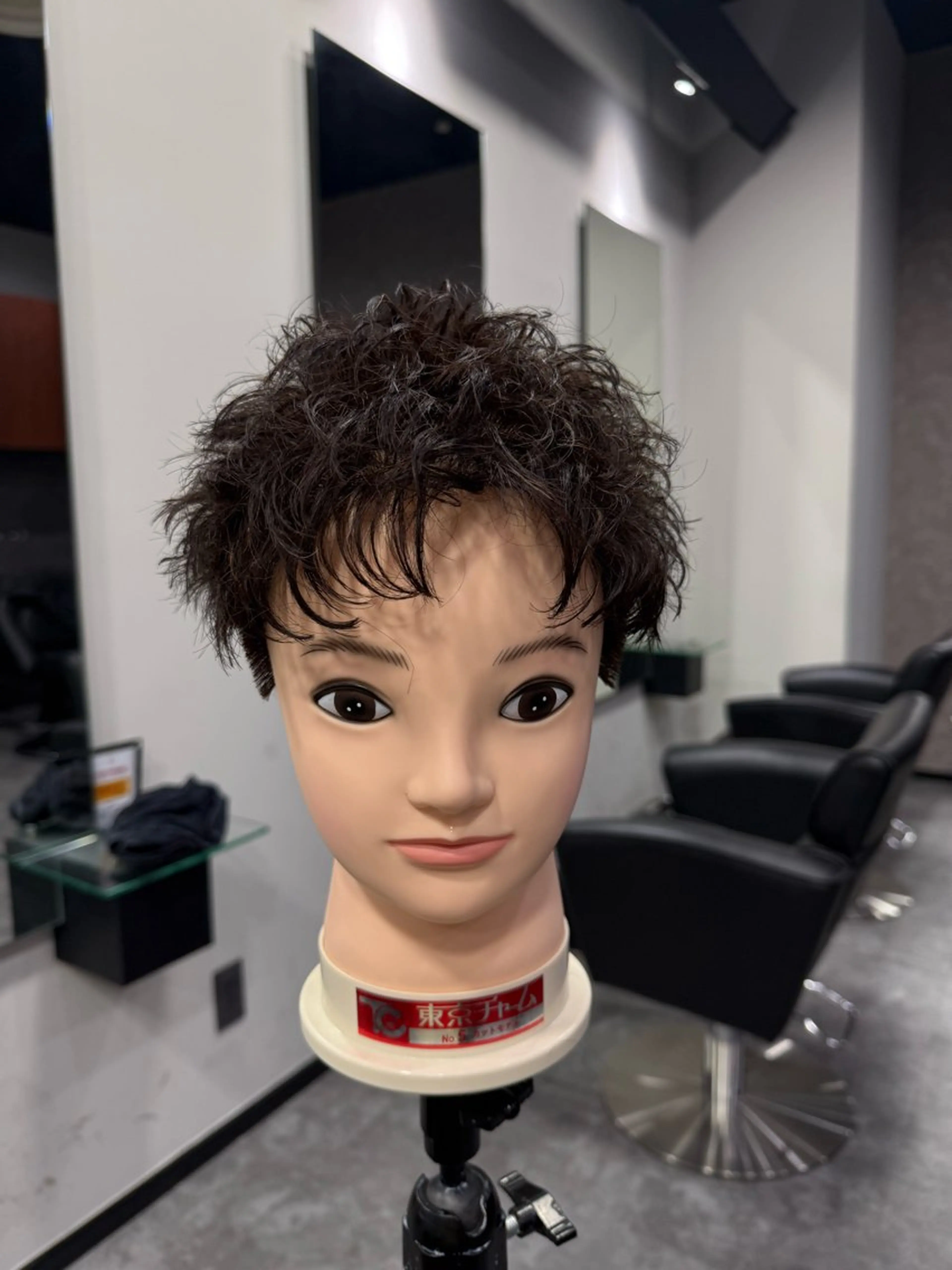 メンズ パーマ 本田 有里のヘアスタイル