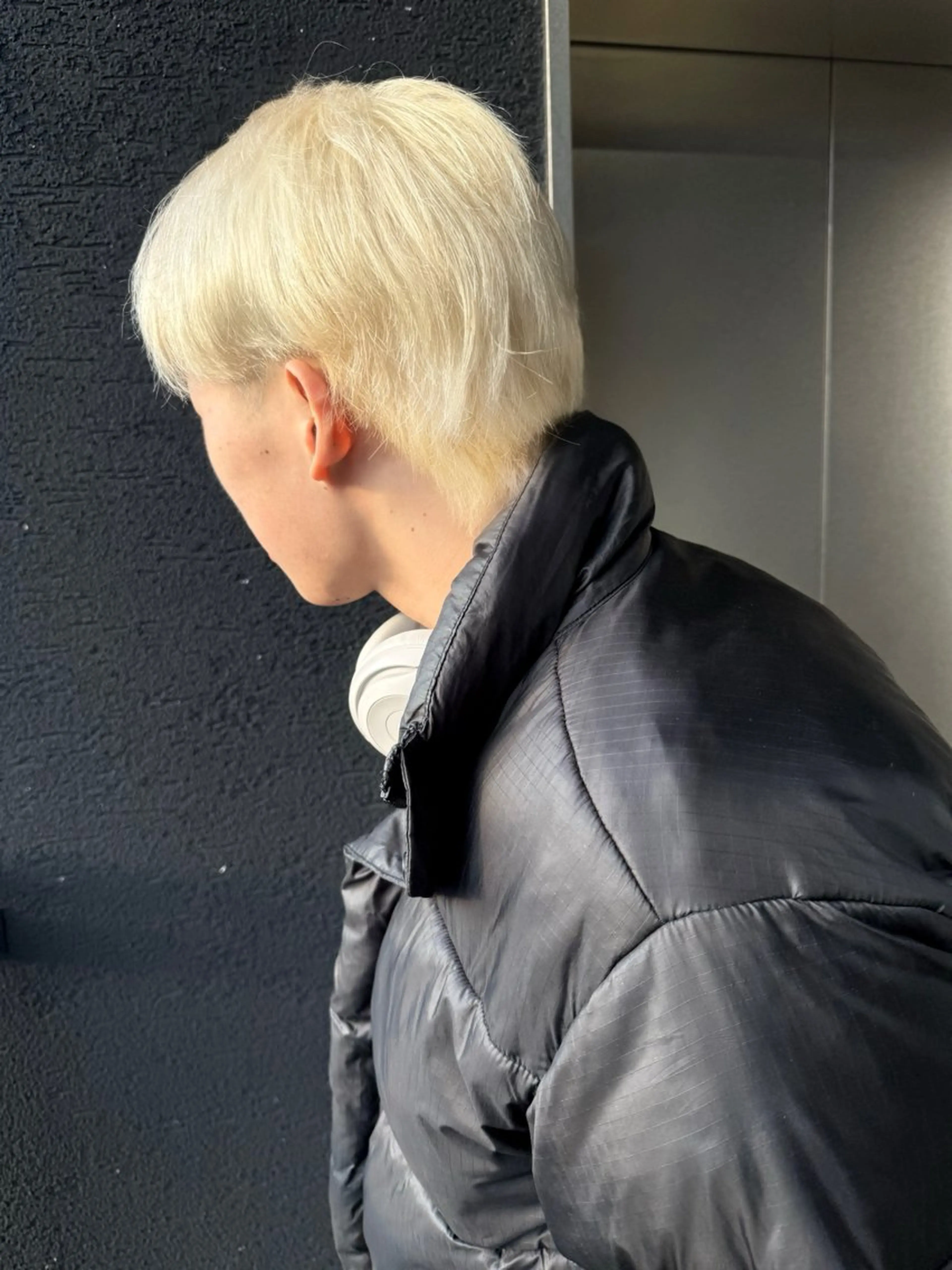 ショート カラー ブリーチ 守屋 瞳子のヘアスタイル