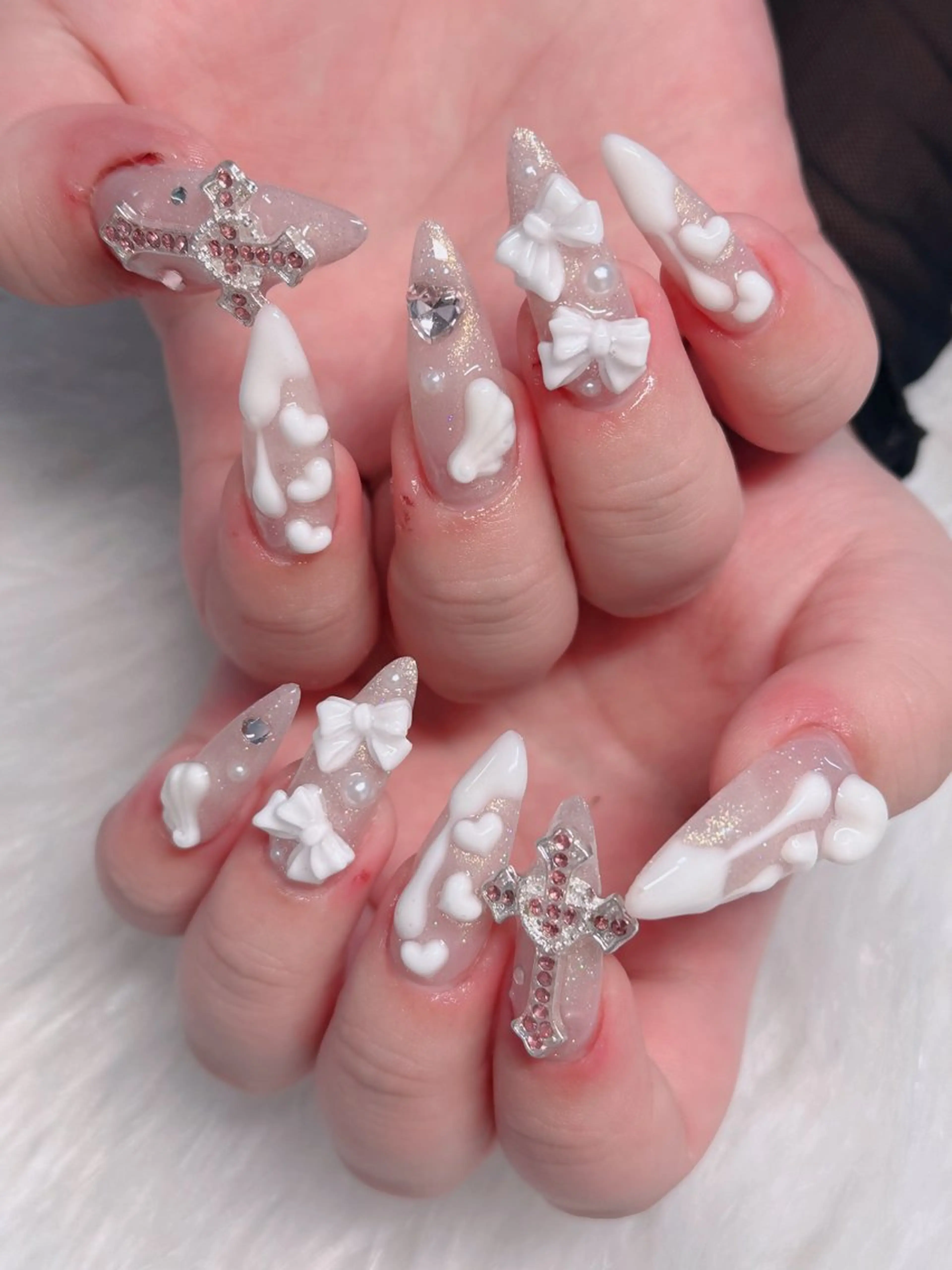 ネイル オーロラネイル フレンチネイル ジェルネイル ハロウィン キラキラネイル H.baby Nail Salonのネイルデザイン