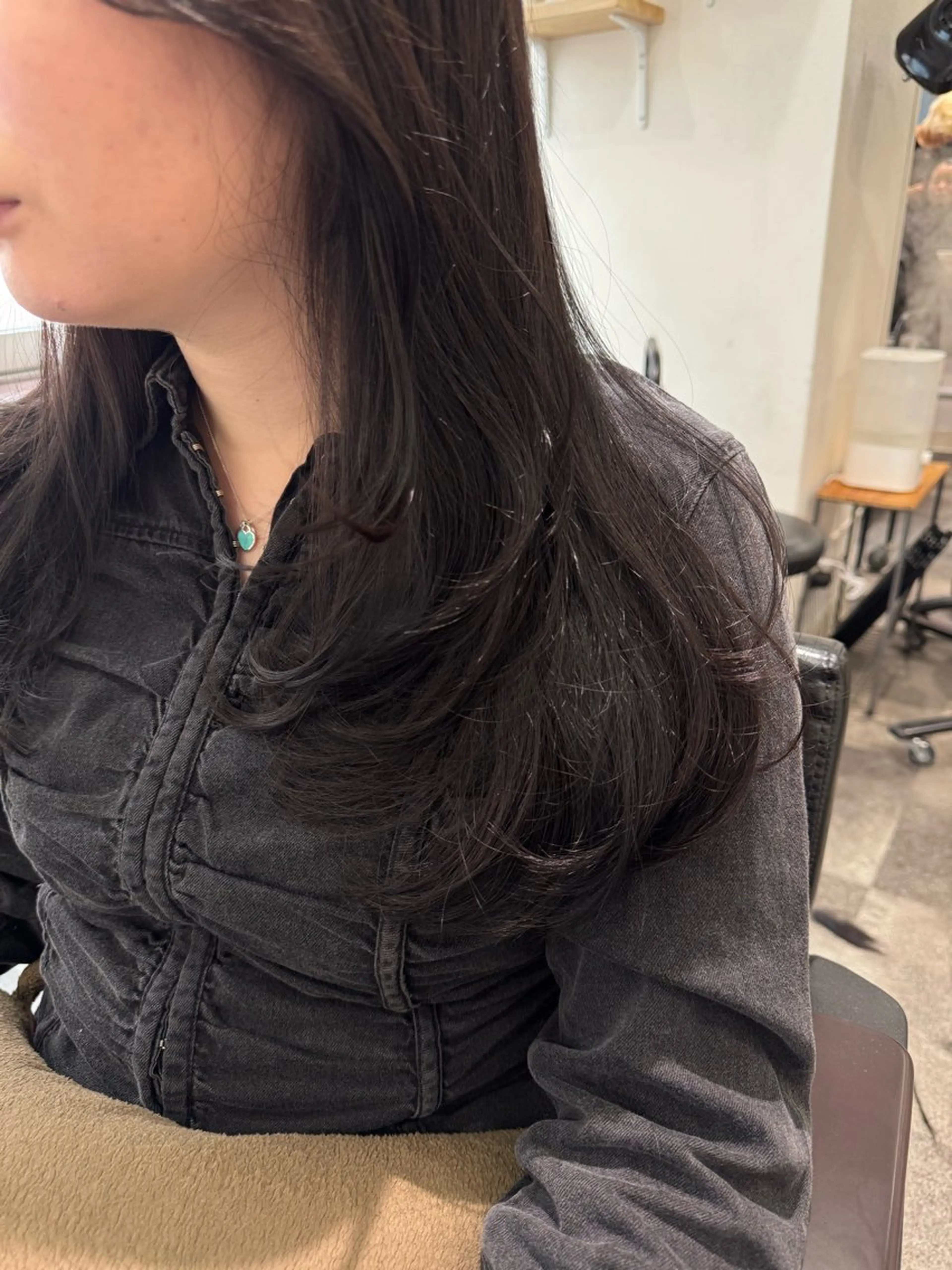 ロング レイヤーカット ayaka 髪質改善レイヤーのヘアスタイル