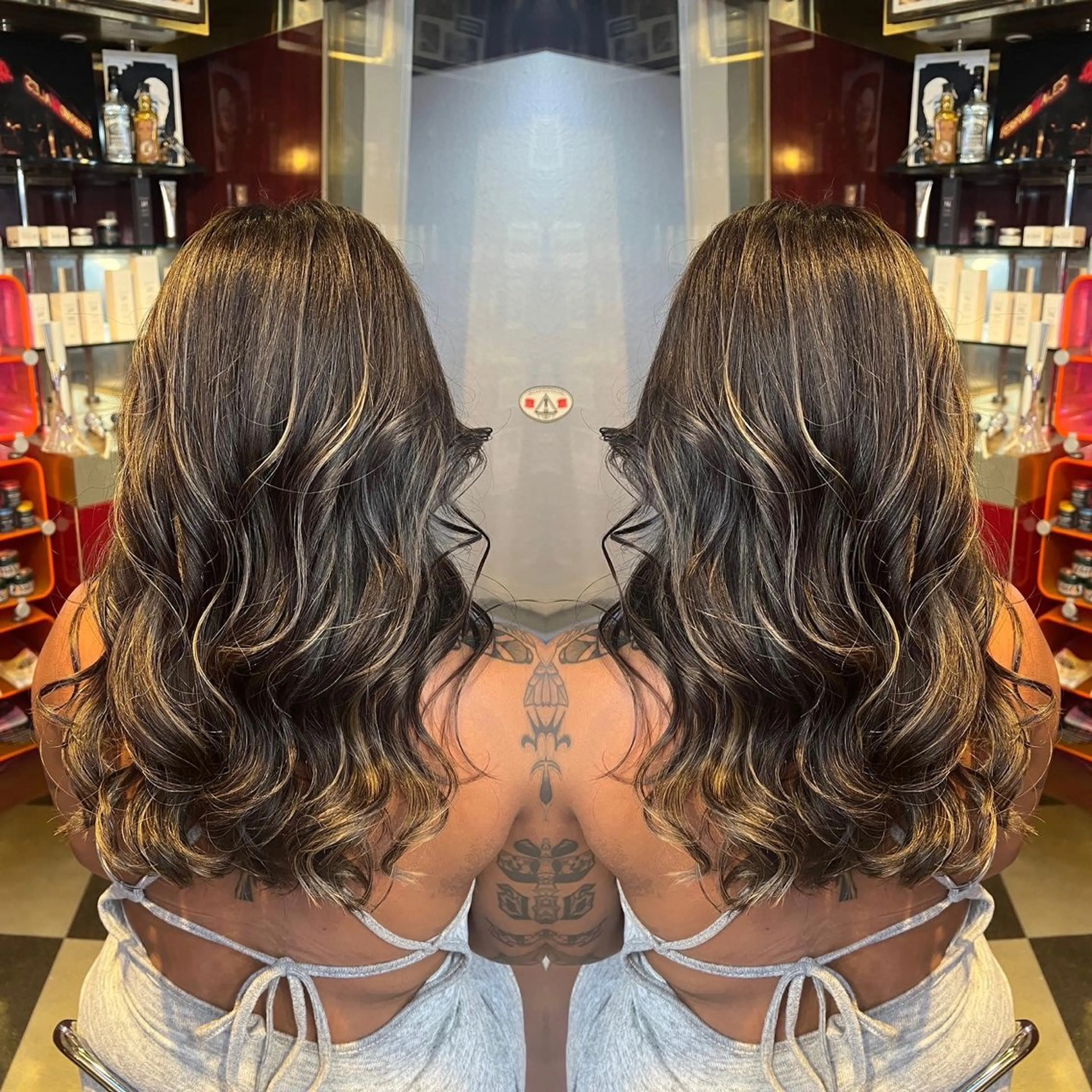 ロング カラー ハイライト/レイヤー /ハイトーン/AOIのヘアスタイル