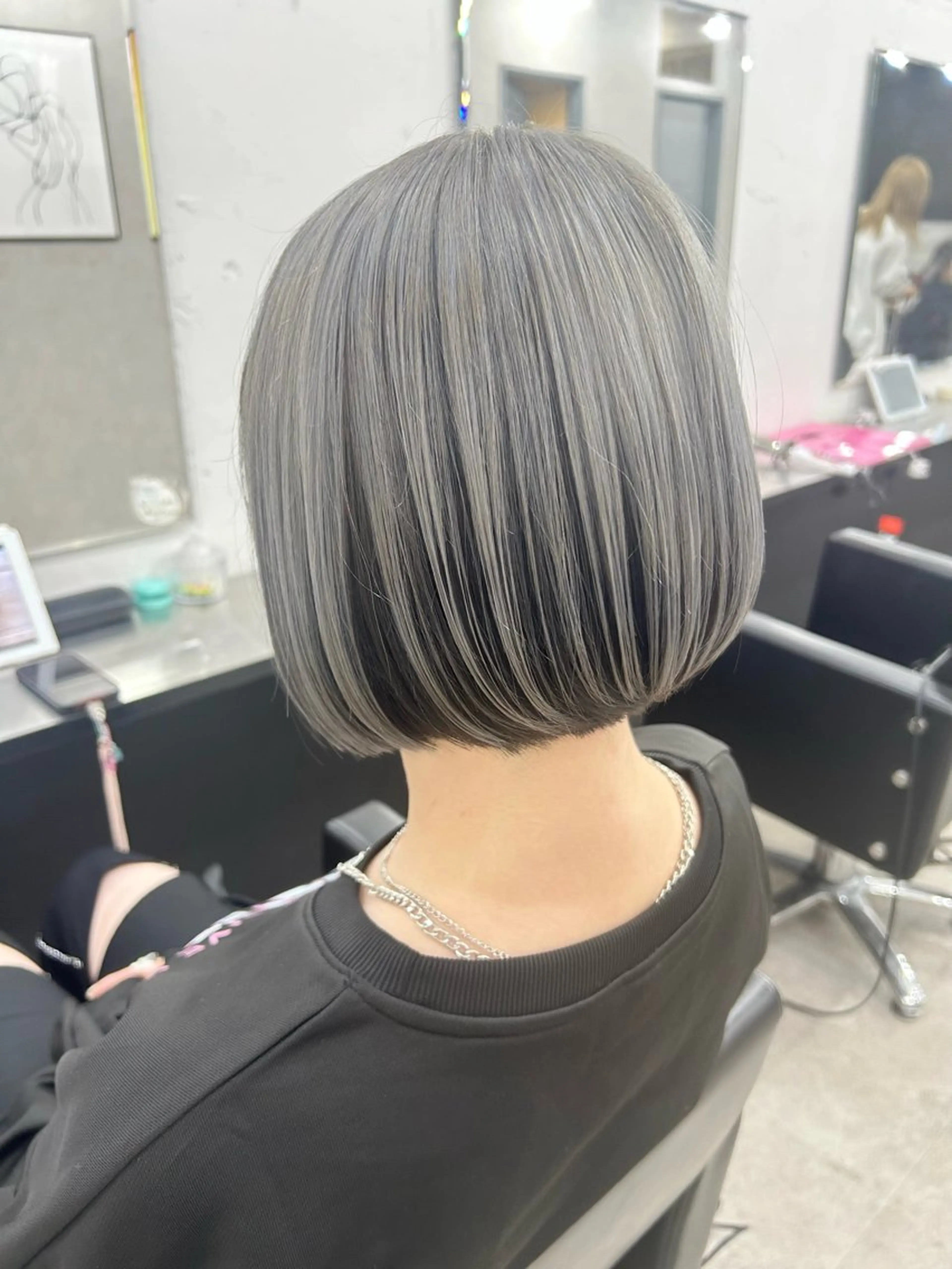 ミディアム someya 🥀のヘアスタイル