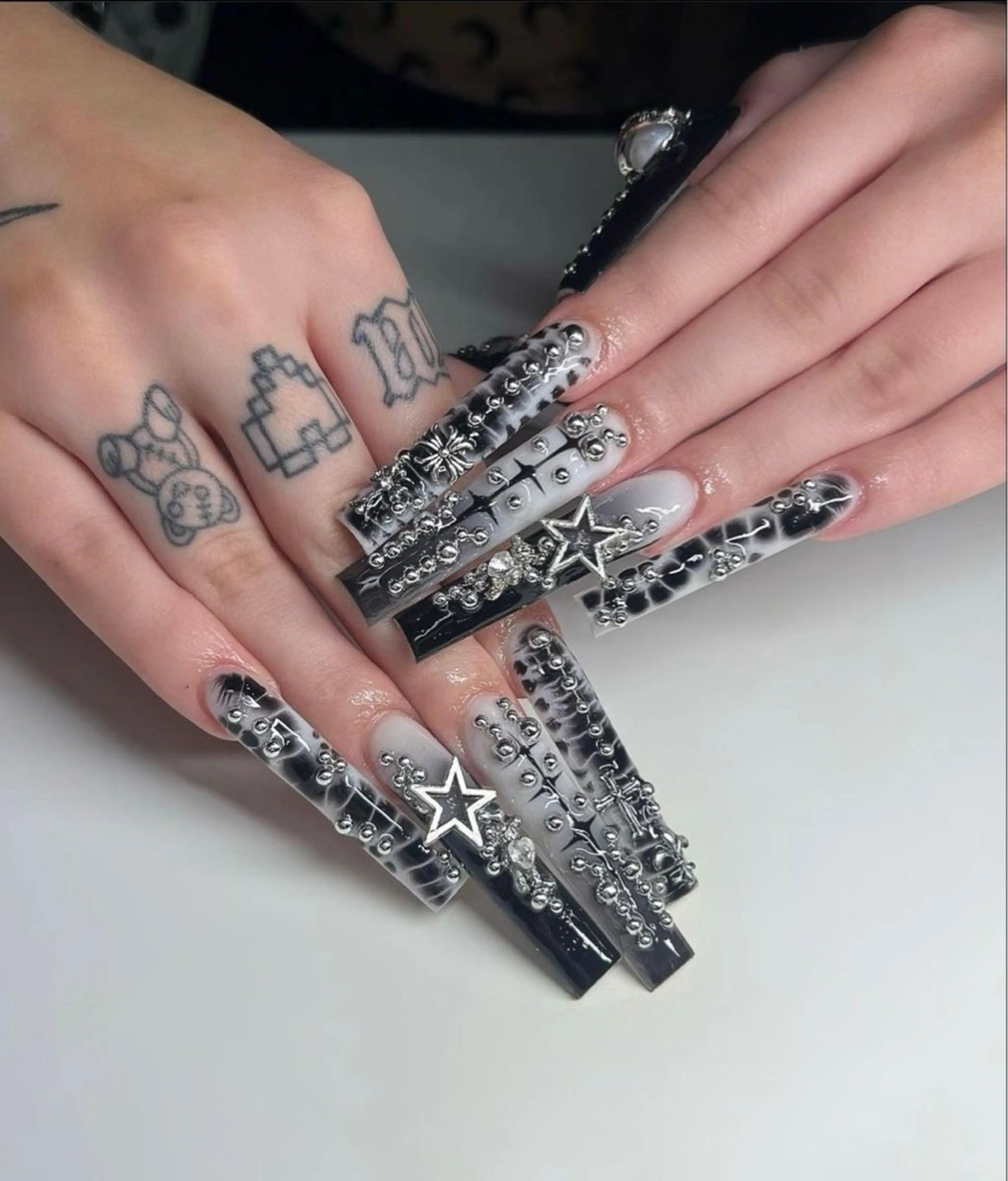 カラー T&D NailSalonのネイルデザイン