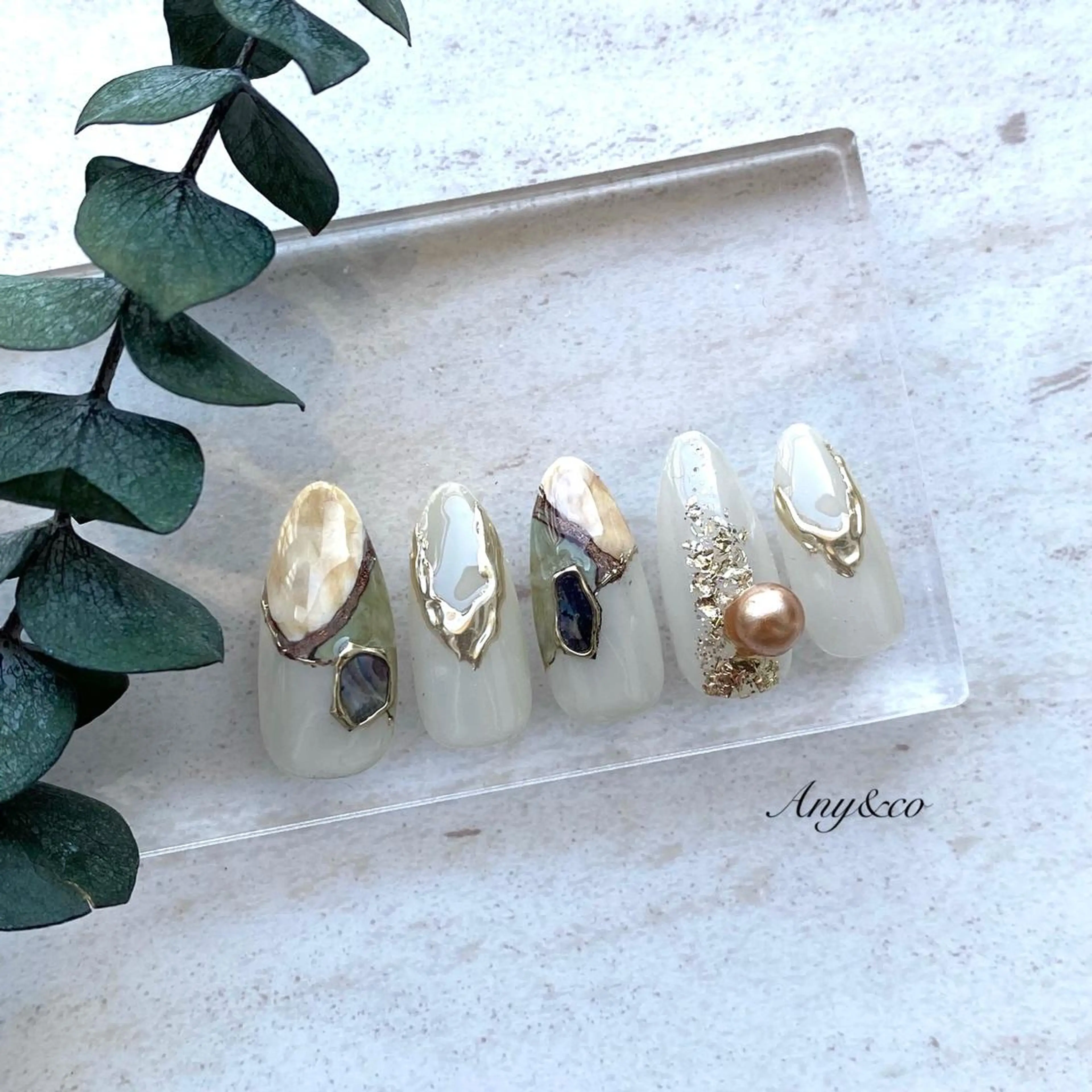 ネイル 大理石ネイル(マーブル) ミラーネイル ニュアンスネイル ハンドネイル Any&co 【エニコ】のマツエク・マツパデザイン