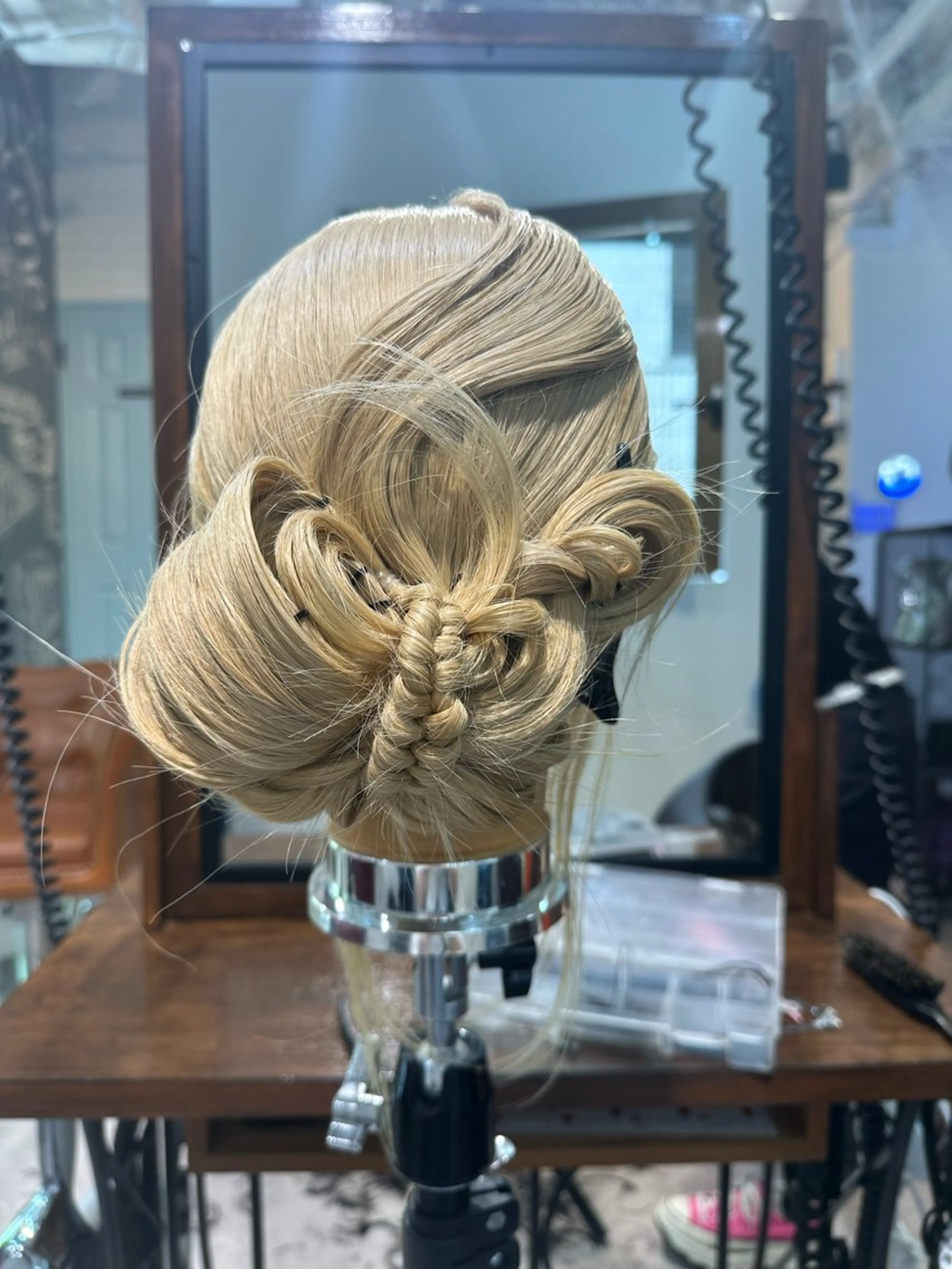 ロング ヘアアレンジ 成人式 結婚式・ブライダル 卒業式のヘアスタイル ロング ヘアセット 七井 香奈 (なないかな)のヘアスタイル