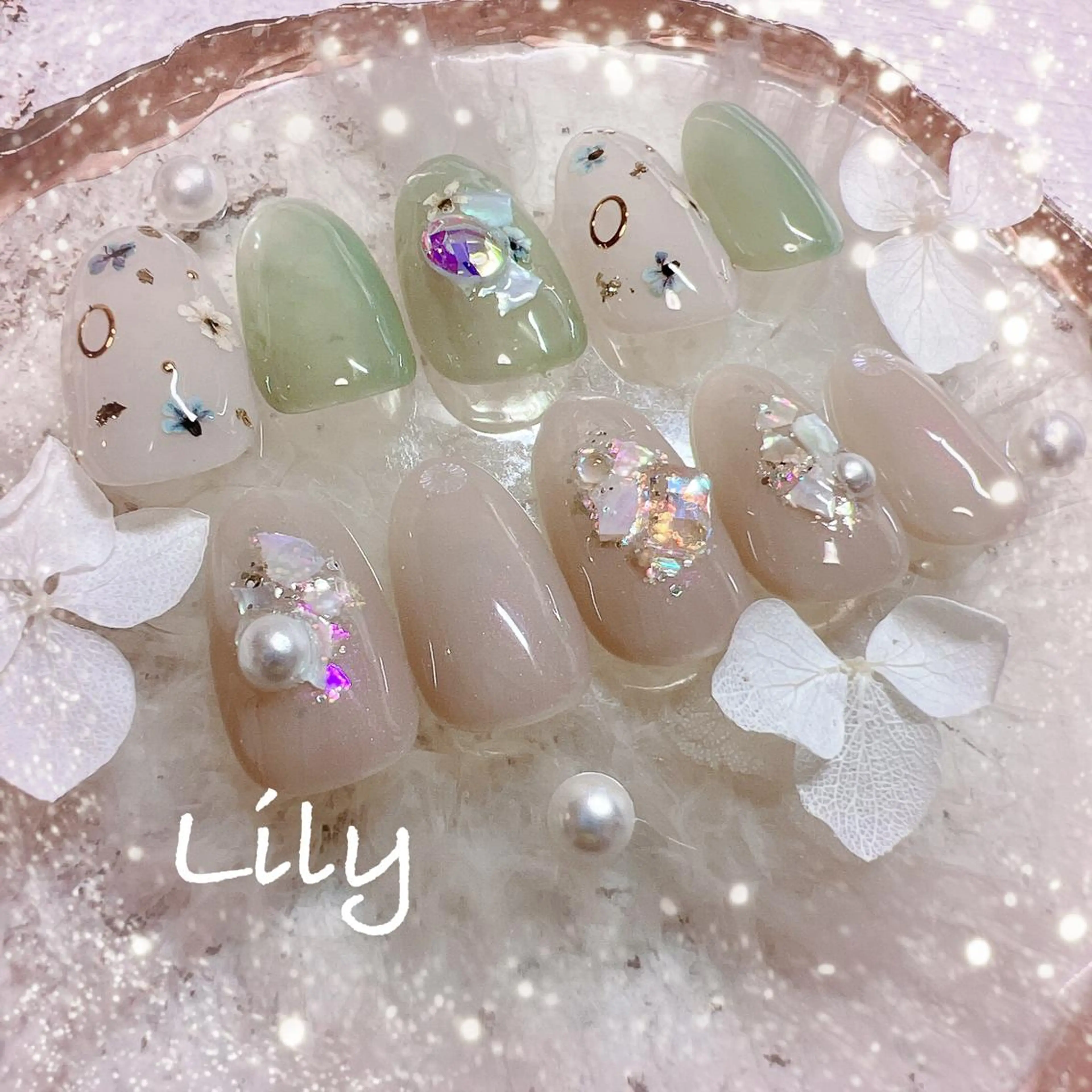 ネイル ハンドネイル Lily*nail 🌻Mii🌻のネイルデザイン
