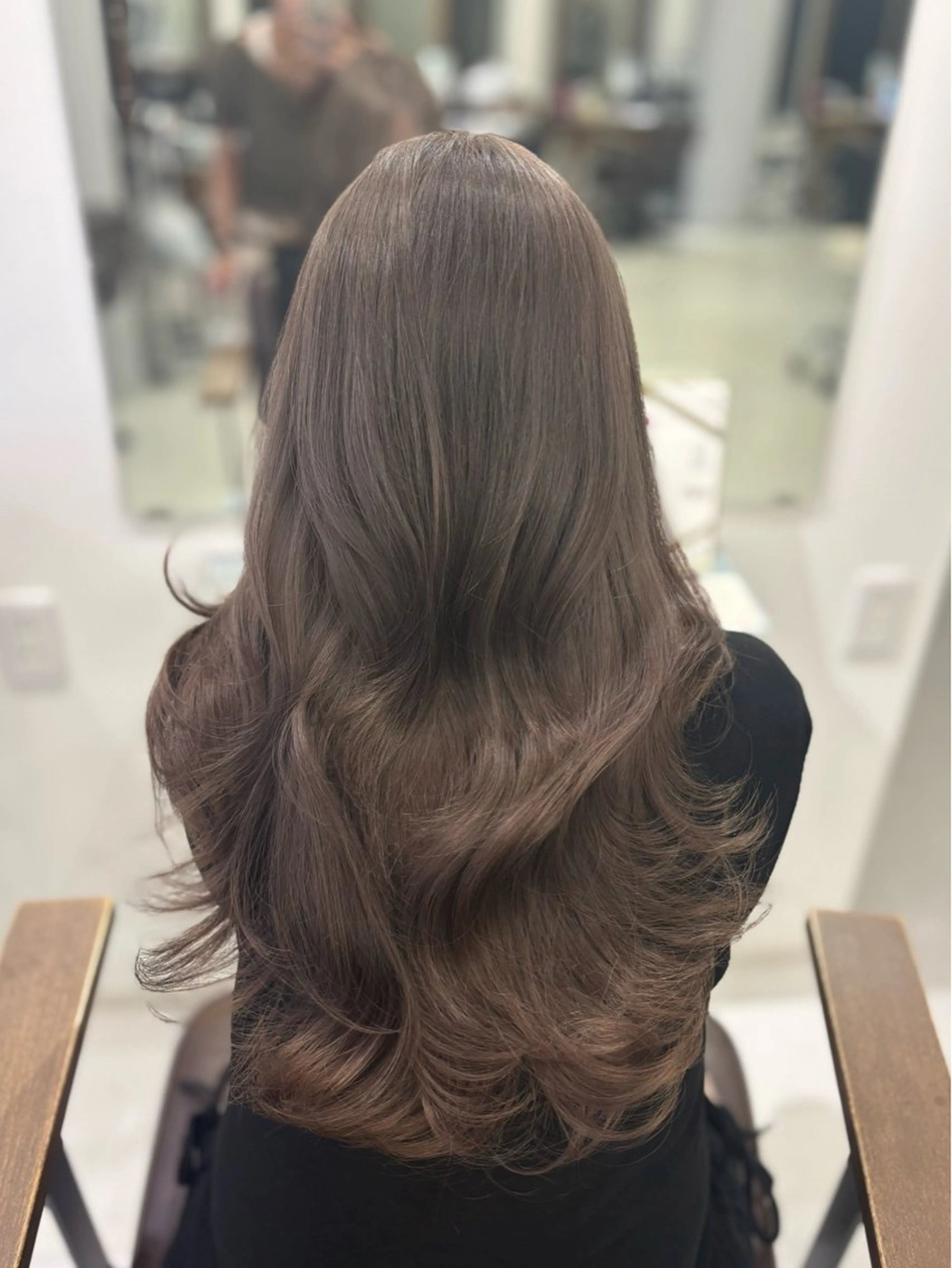 ロング カット ヘアカラー トリートメント 大林 菜海/透明感/ ハイトーン/レイヤーのヘアスタイル