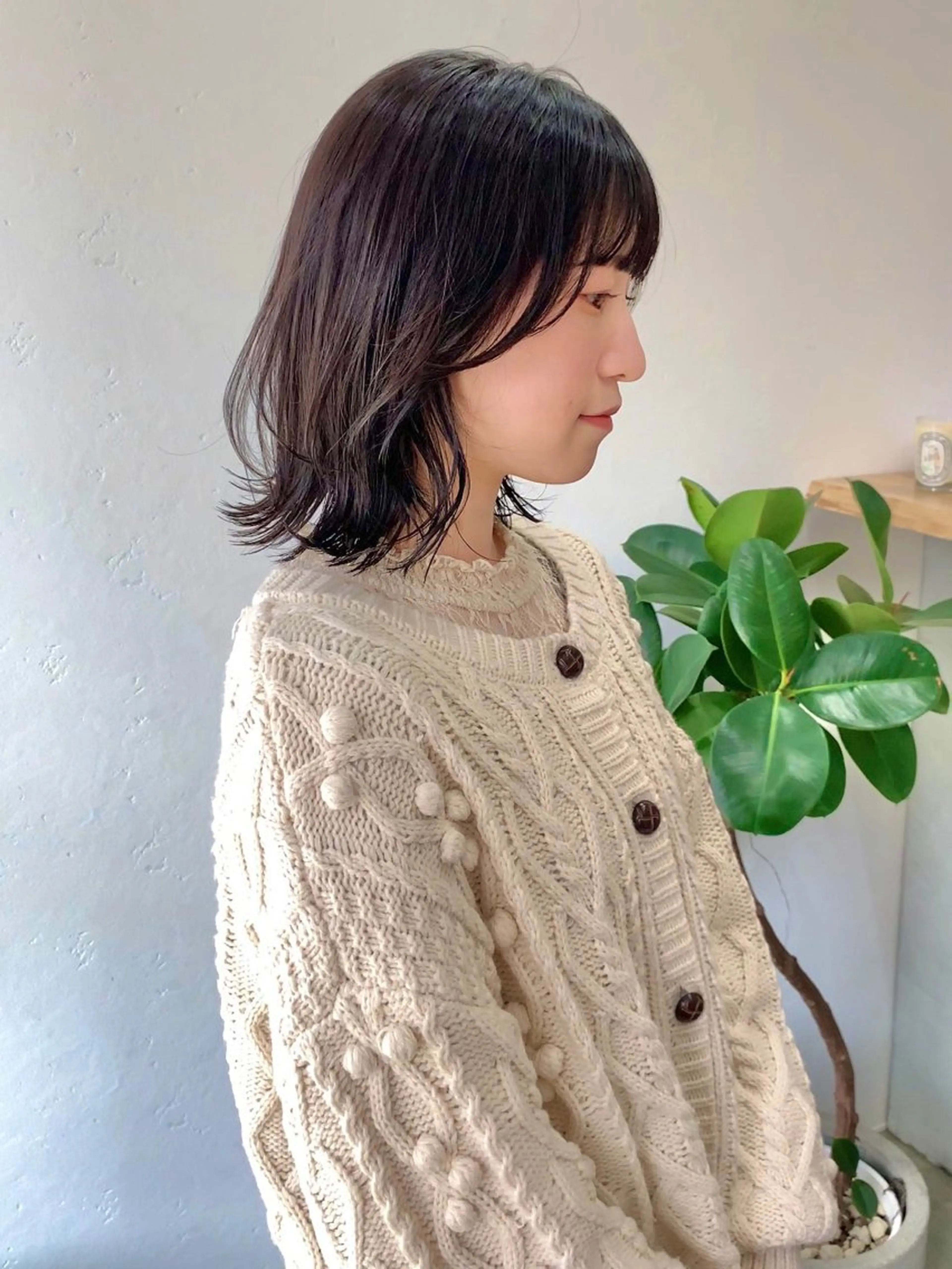 ミディアム アッシュ アッシュブラウン くびれヘア カット ヘアカラー ✨コテ巻き風パーマ ✨川合佑哉のヘアスタイル