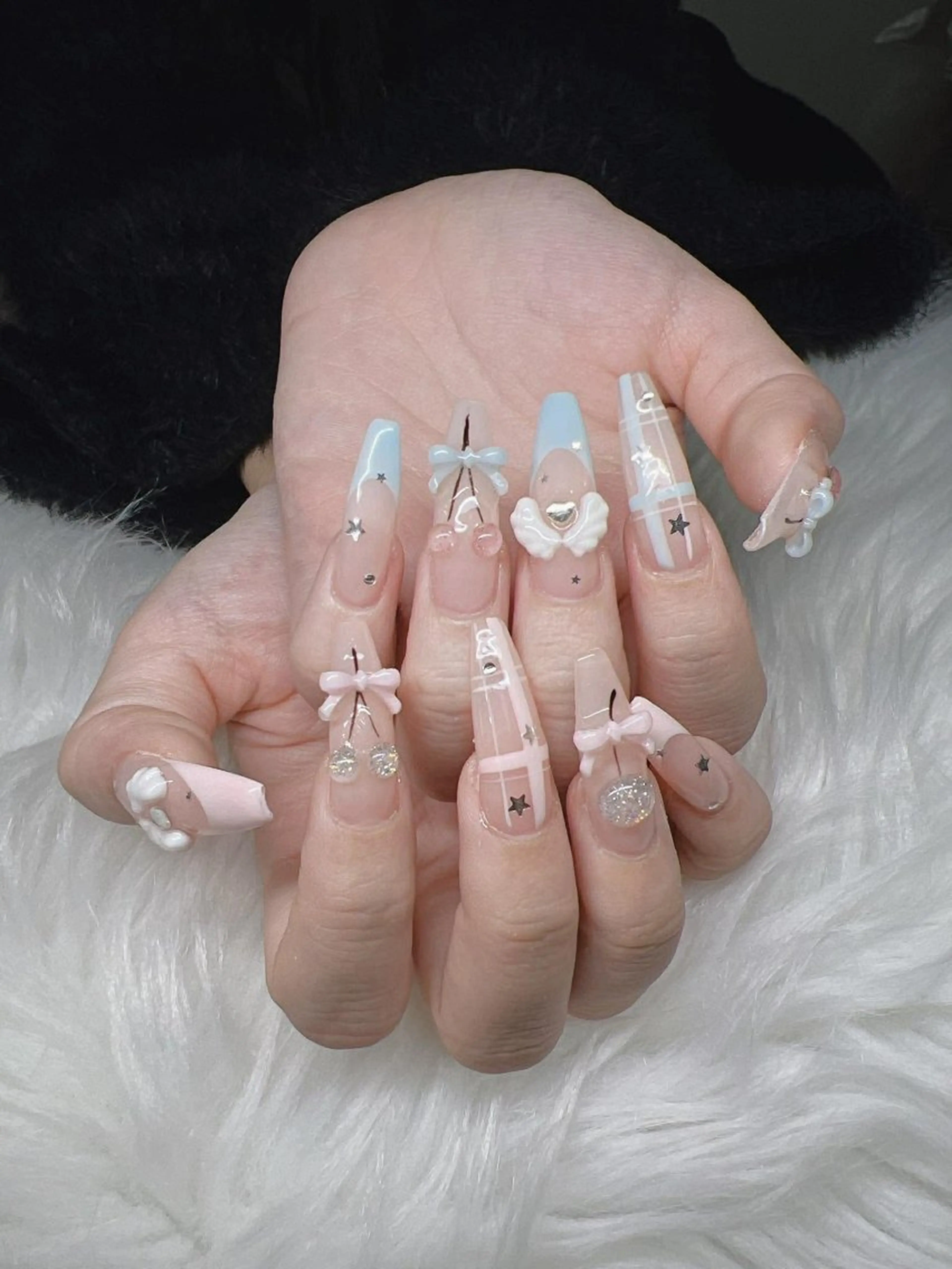 ネイル 長さ出し グラデーション 卒業式 キラキラネイル マグネットネイル Lee Nailsのネイルデザイン
