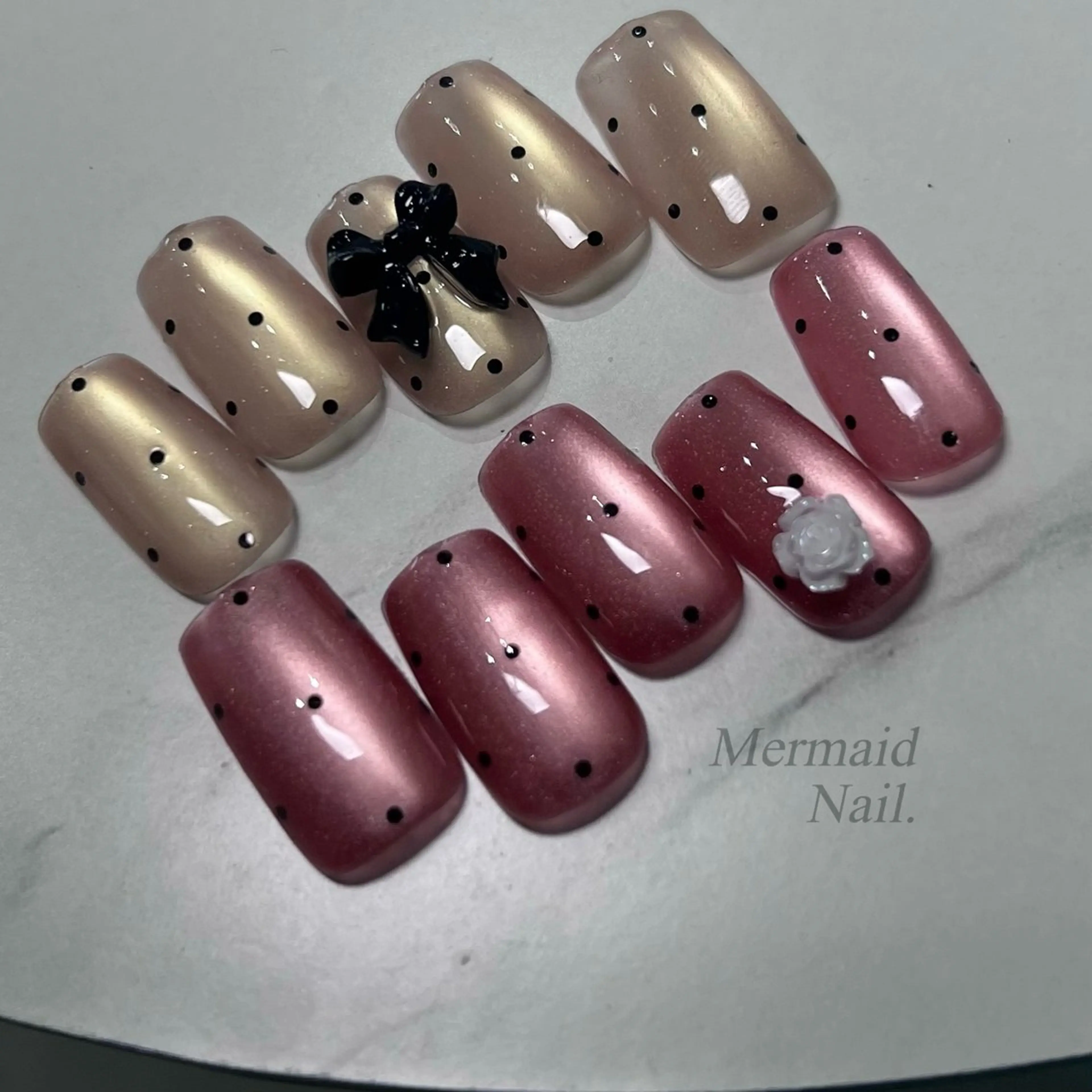 オフなし☆ うるんマグネットドットネイル 有料パーツ付き♪の写真