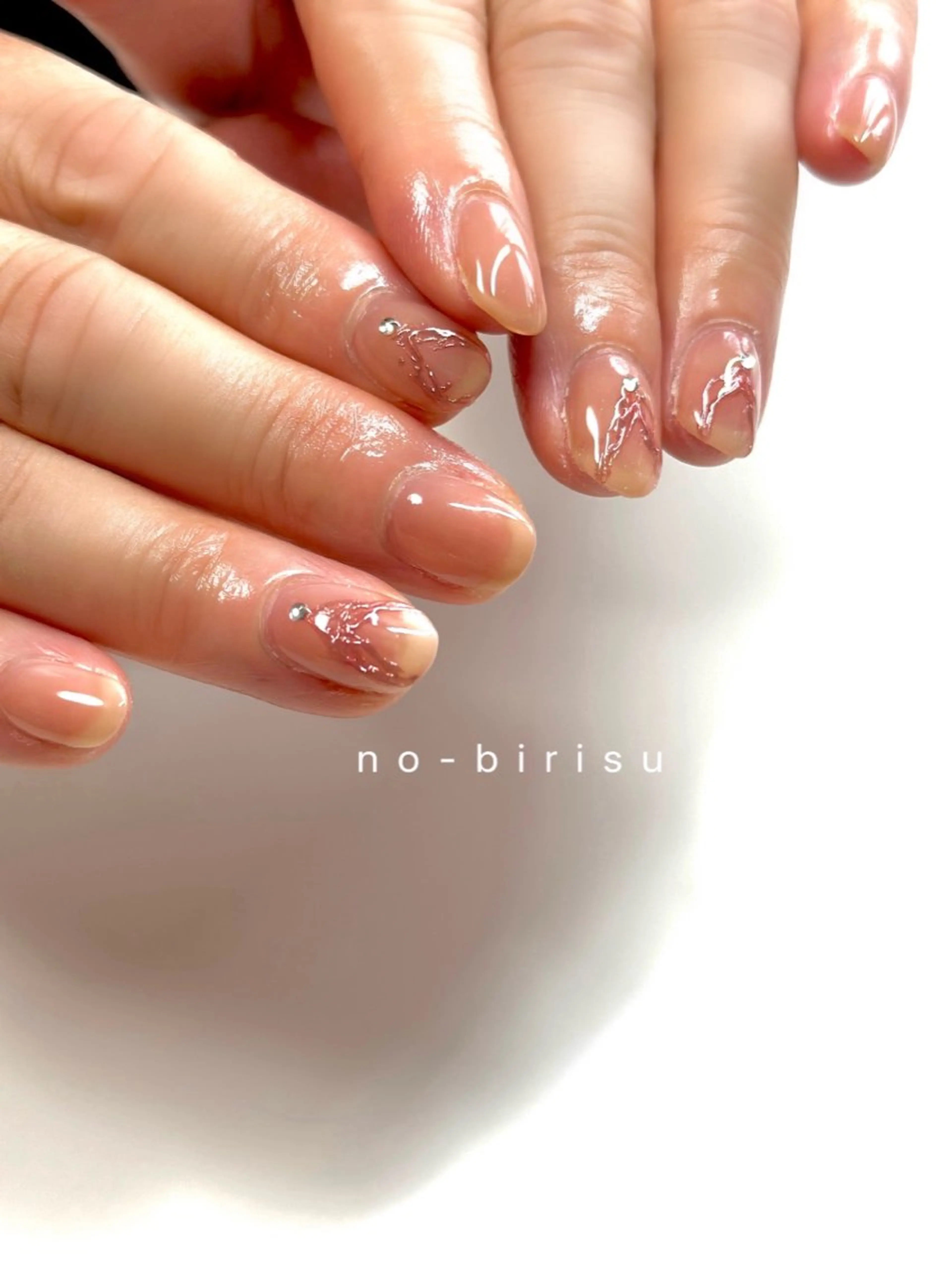 ネイル ハンドネイル no-birisu nailのネイルデザイン
