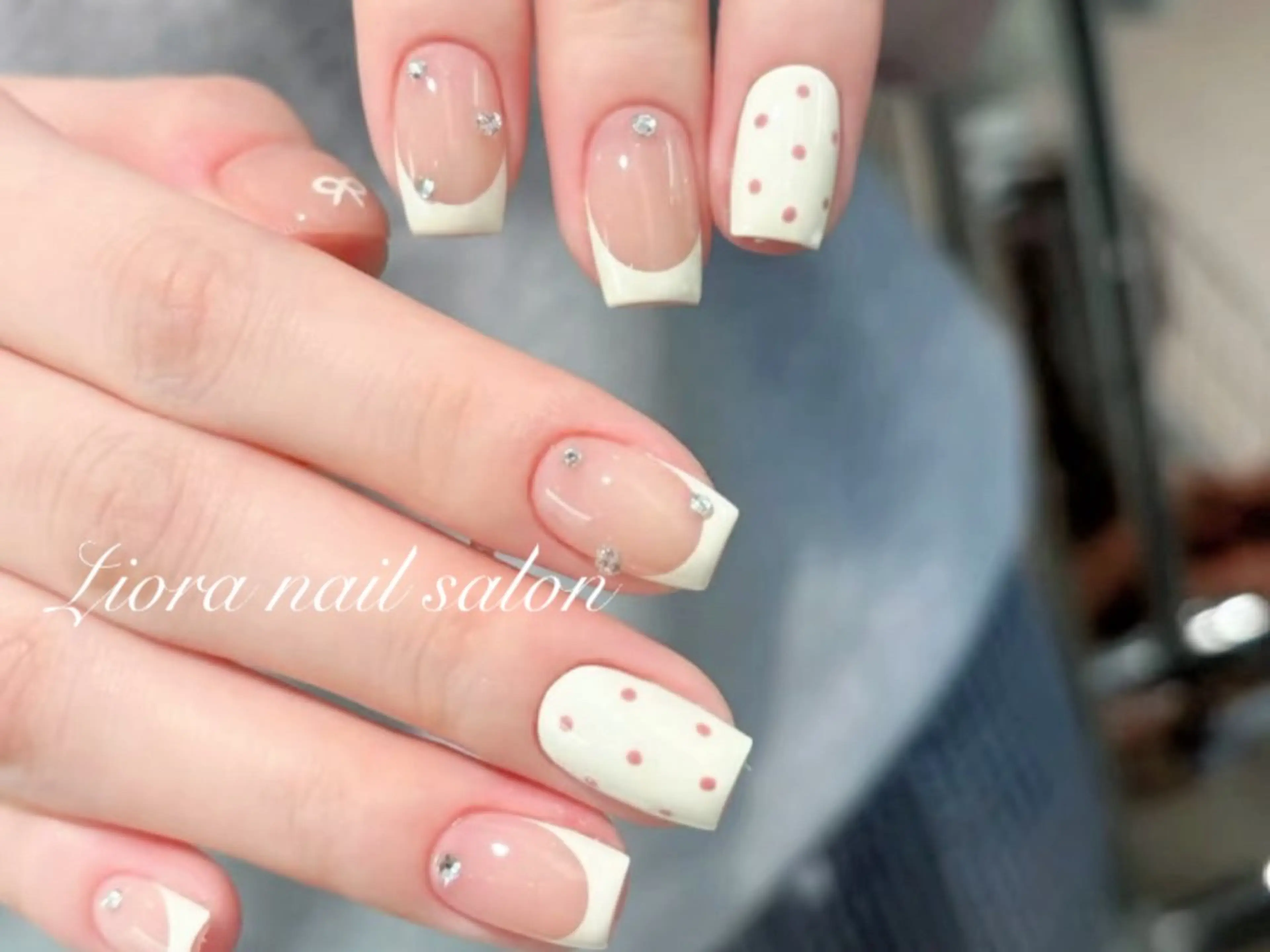 ネイル フレンチネイル ジェルネイル ガーリー グラデーション キラキラネイル ハンドネイル Liora nail スカルプ専門店のネイルデザイン