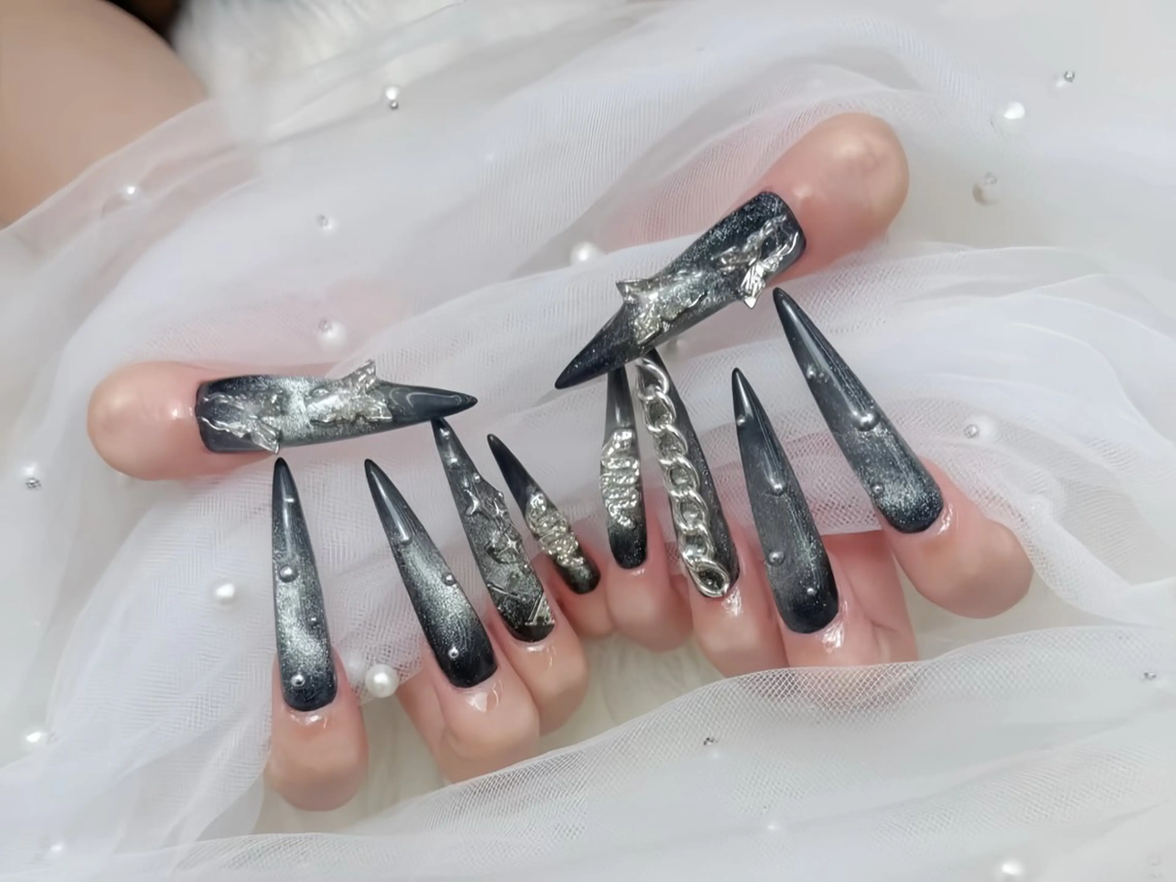 ネイル オーロラネイル チークネイル 桜ネイル クリアネイル ドット ハンドネイル Rin Nail 新大久保店のネイルデザイン