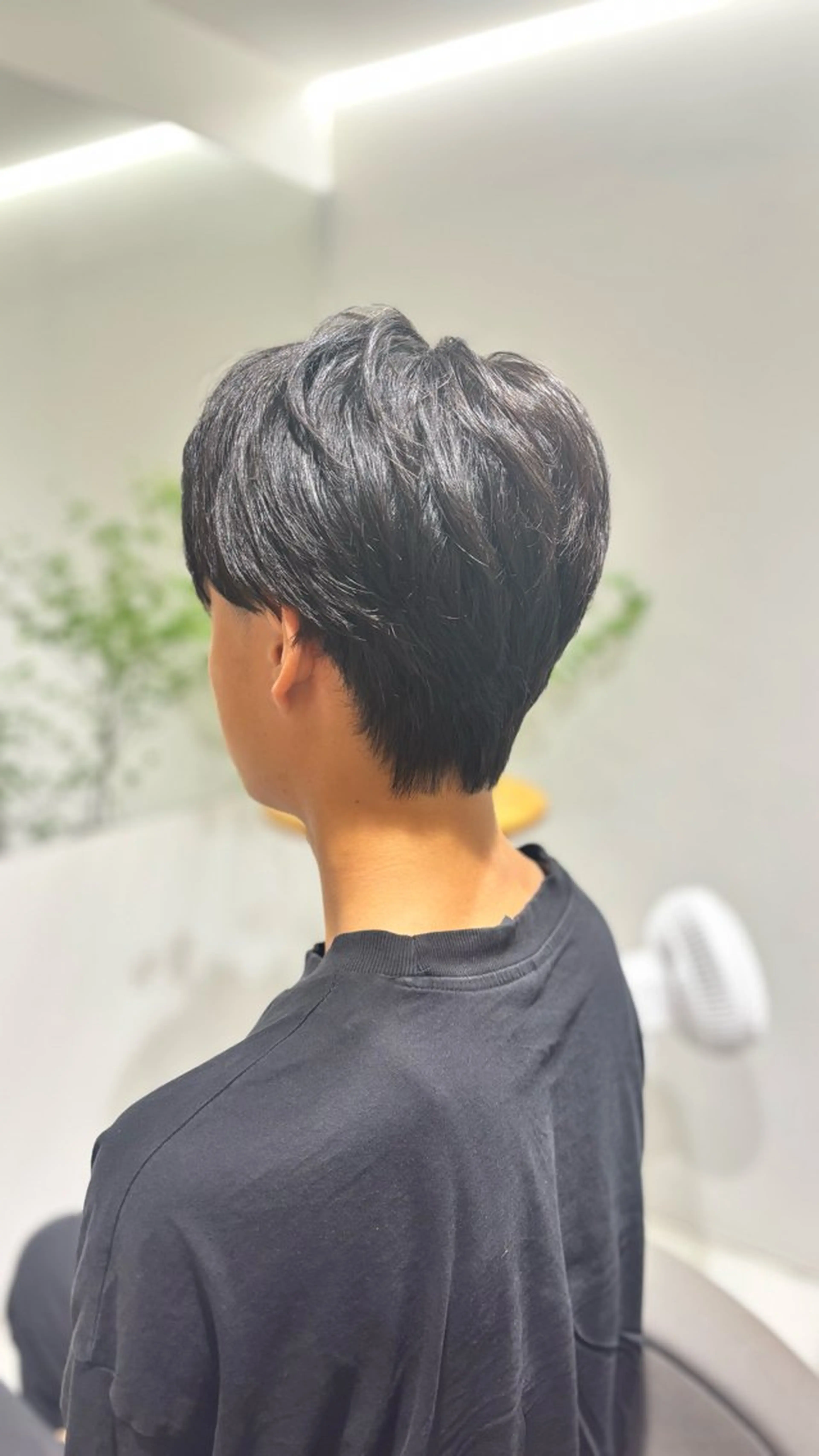ショート 白土 さくらのヘアスタイル